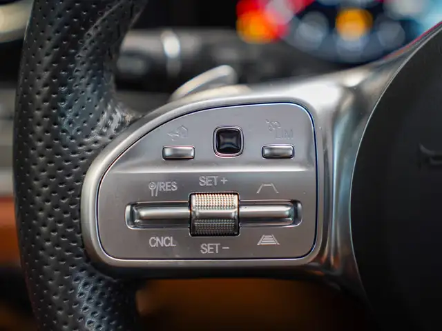 Mercedes-Benz E-Class view 17