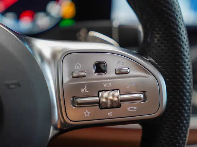Mercedes-Benz E-Class view 18