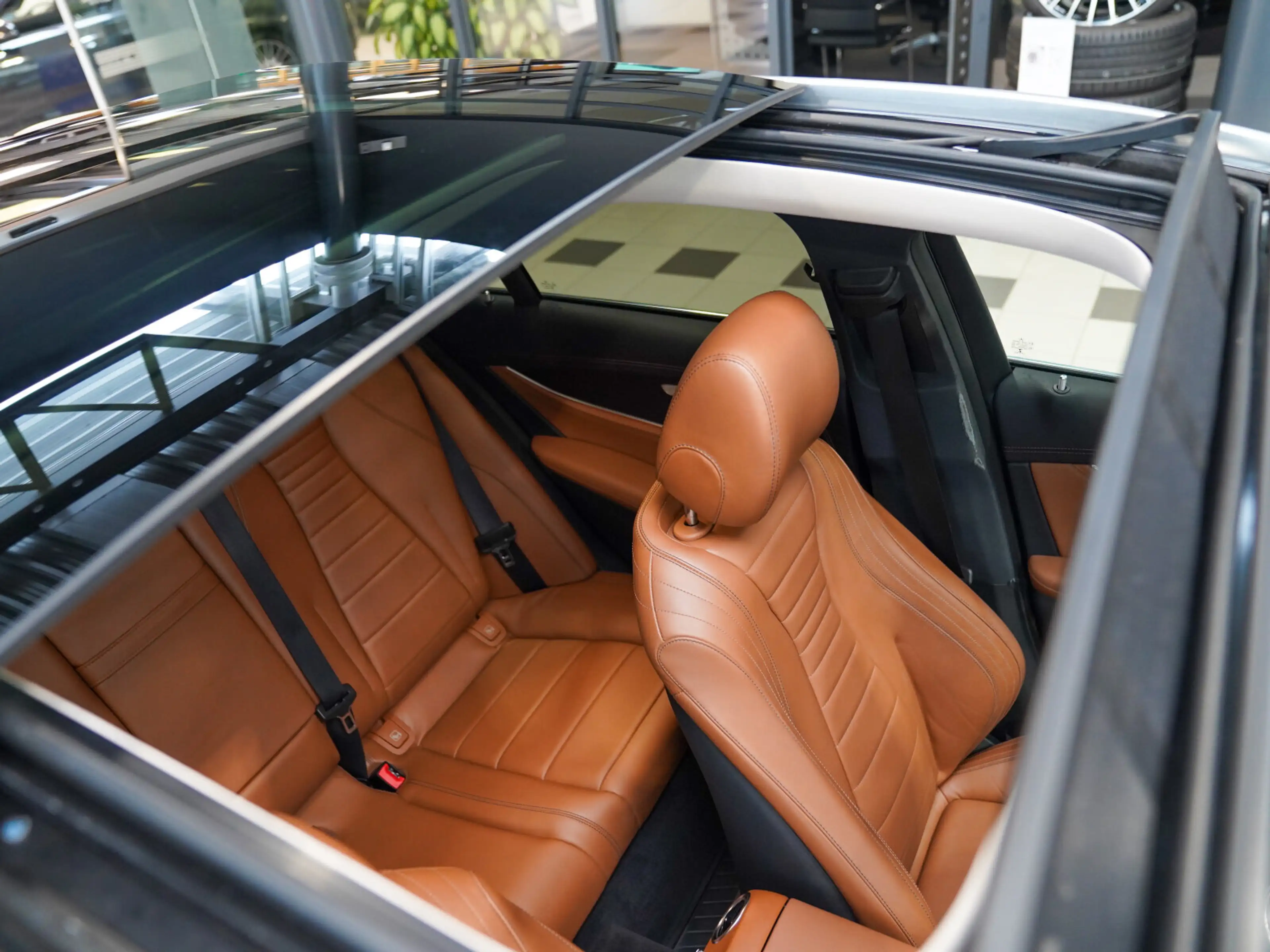 Mercedes-Benz E 450 E 450 T 4M AMG Line sattelbraun Pano Burmester — photo 10