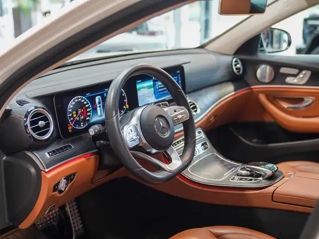 Mercedes-Benz E-Class view 16