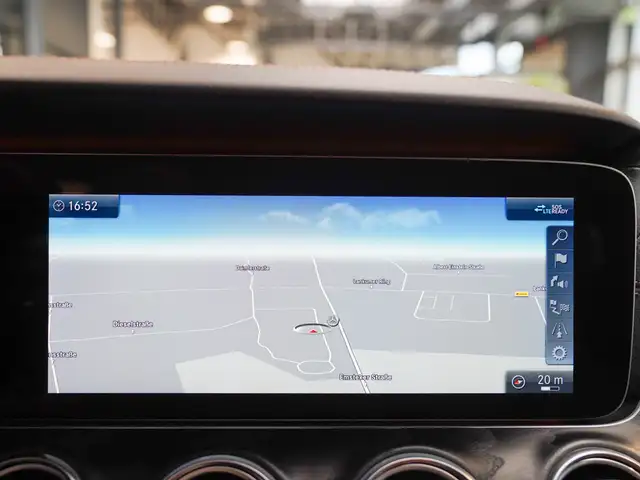 Mercedes-Benz E-Class view 20