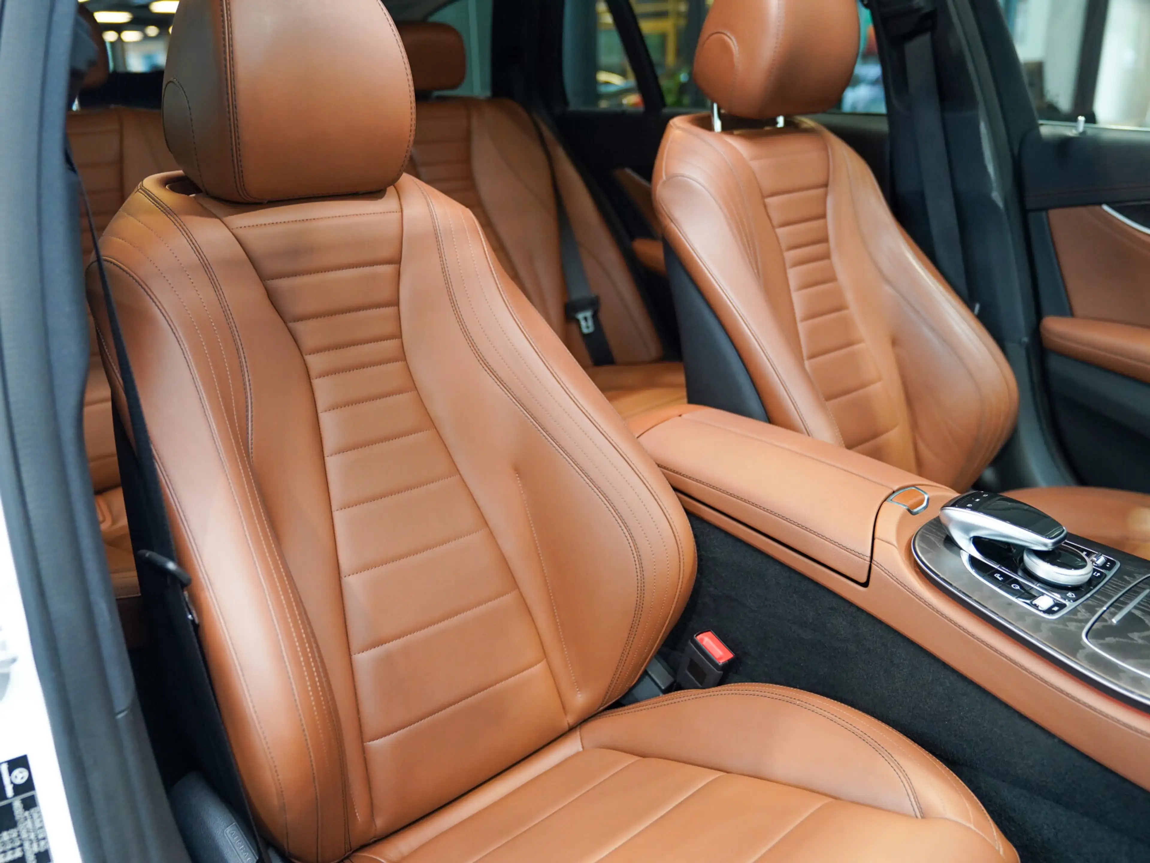 Mercedes-Benz E 450 E 450 T 4M AMG Line sattelbraun Pano Burmester — photo 8