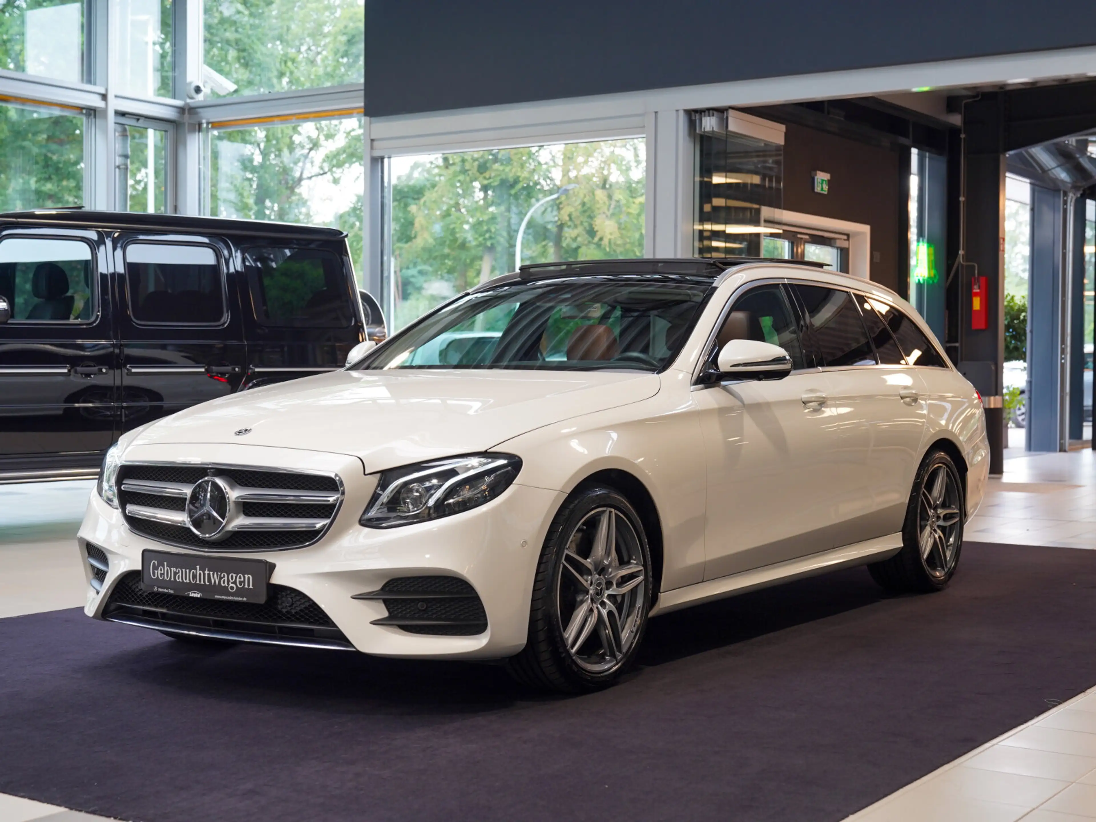 Mercedes-Benz E 450 E 450 T 4M AMG Line sattelbraun Pano Burmester — photo 6