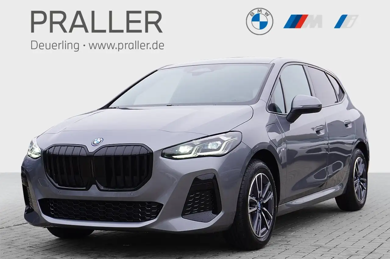 BMW 225