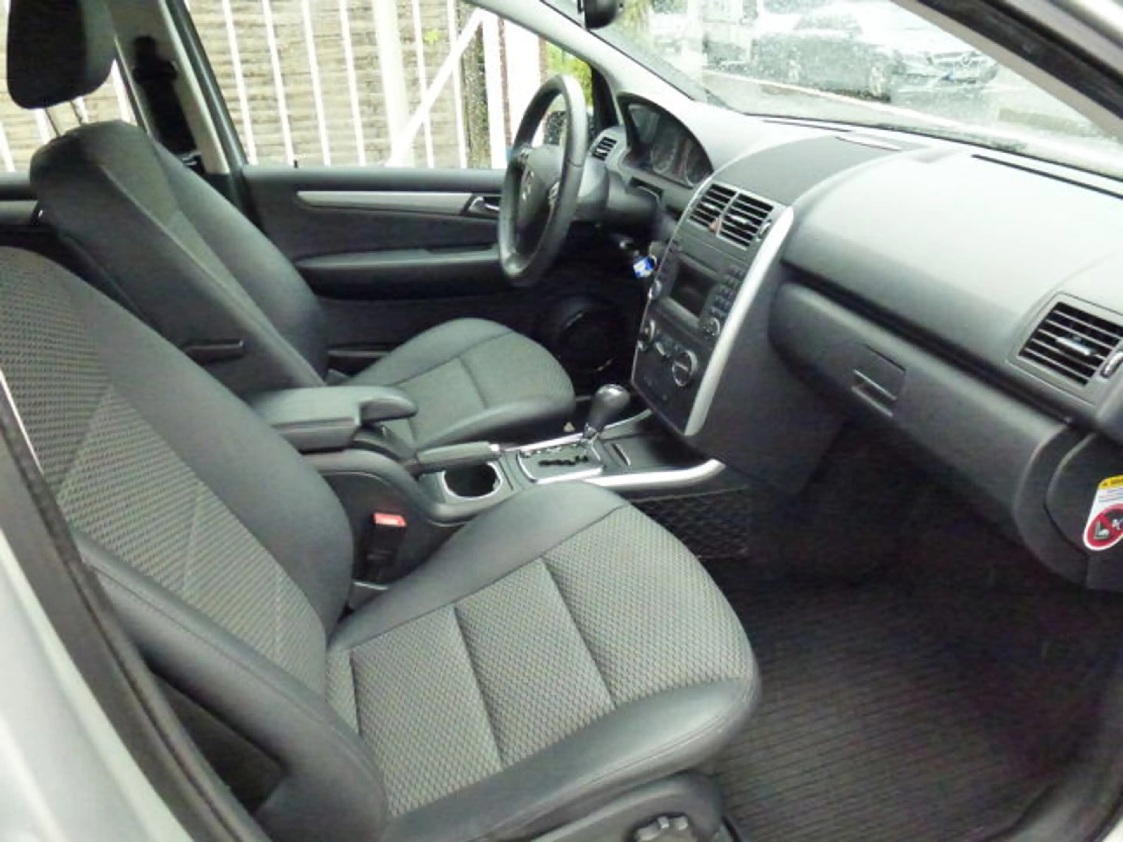 Mercedes-Benz A 180 AVANTGARDE Autom-Klima-78TKM-Sitzheizung — photo 7