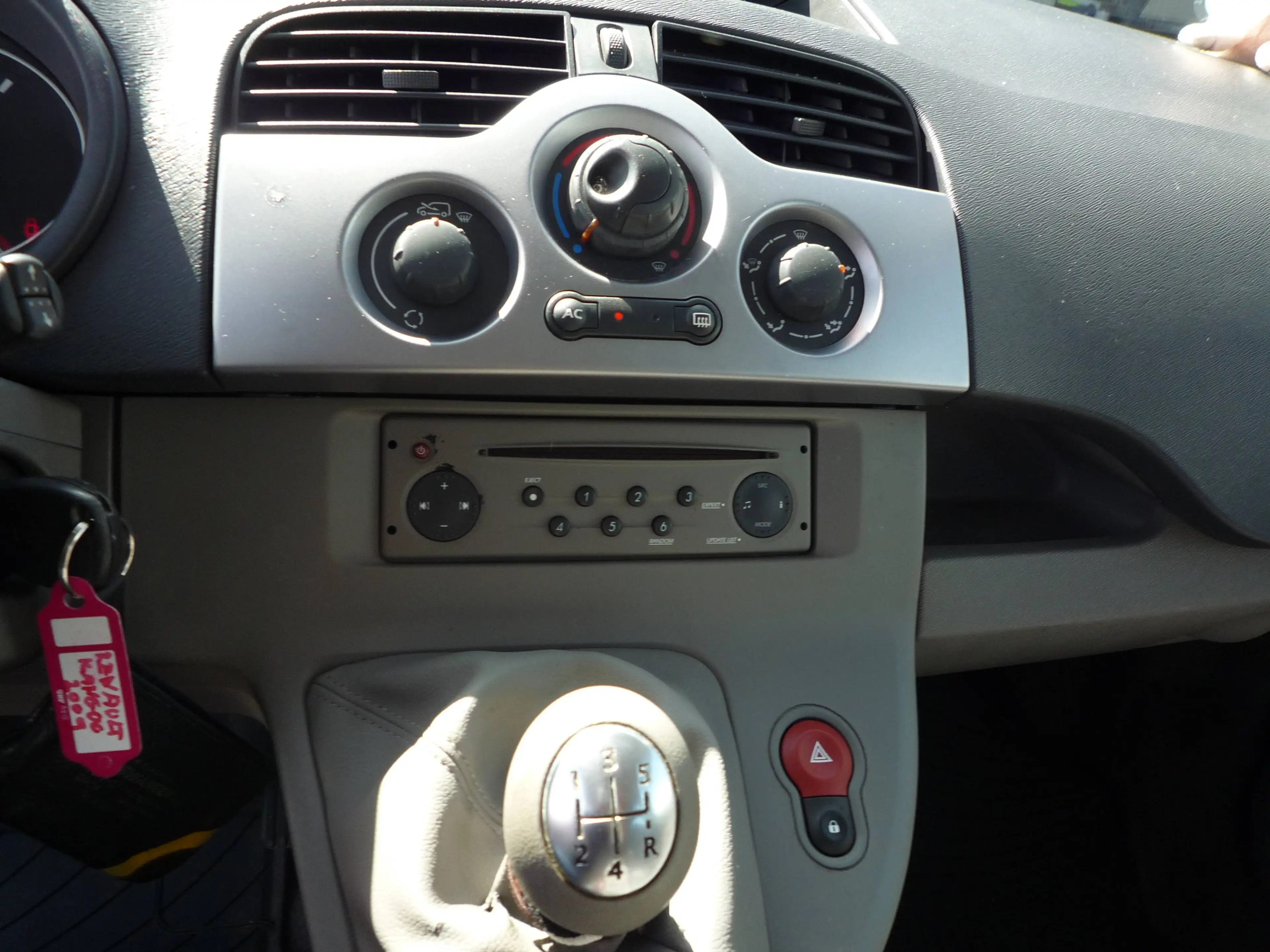 Renault Kangoo Privilege*Tüv  NEU*Scheibetür rechts+links* — photo 12