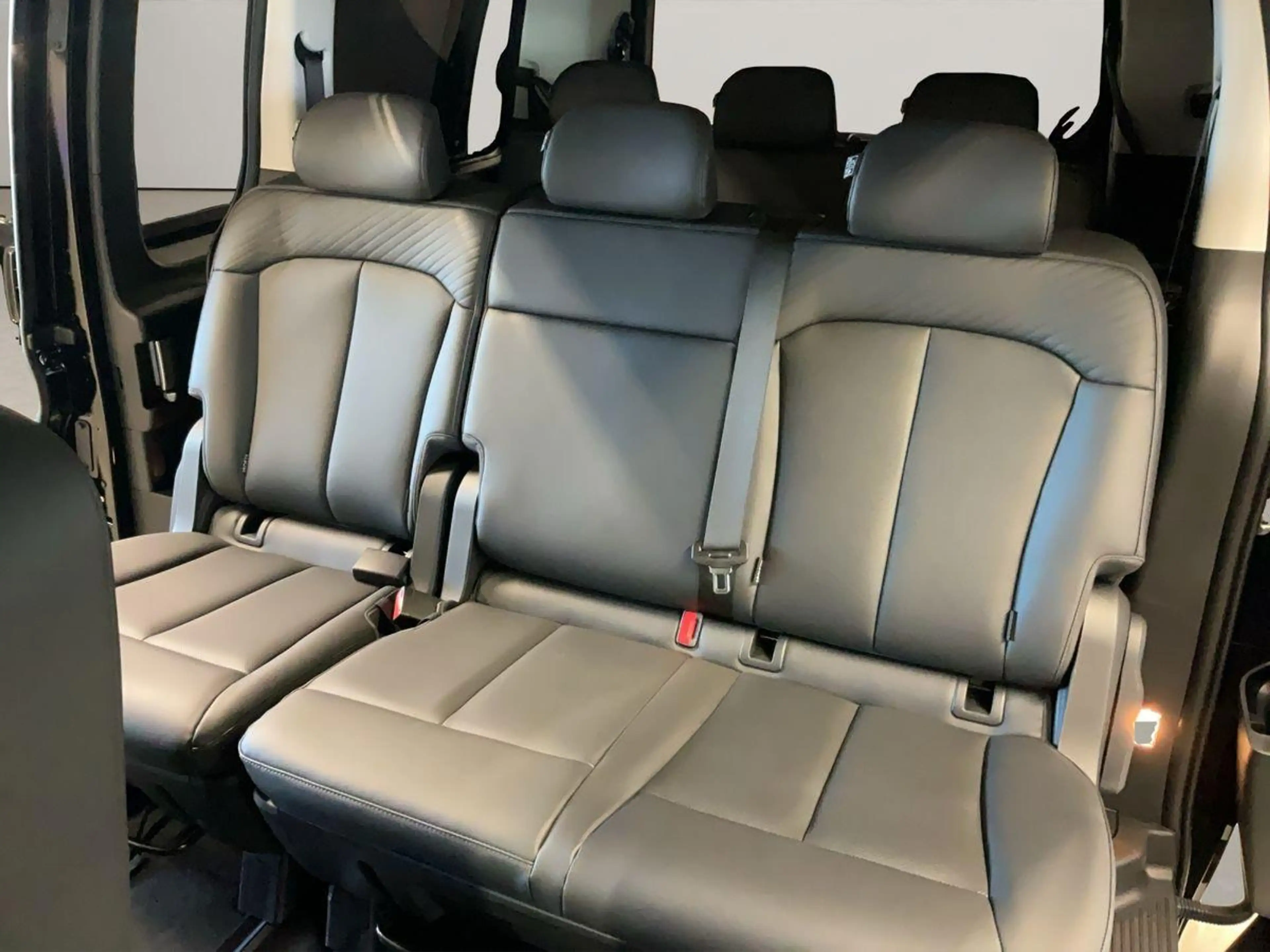 Hyundai STARIA 9-Sitzer 1.6 Hybrid 'Prime' 2WD Automatik — photo 14
