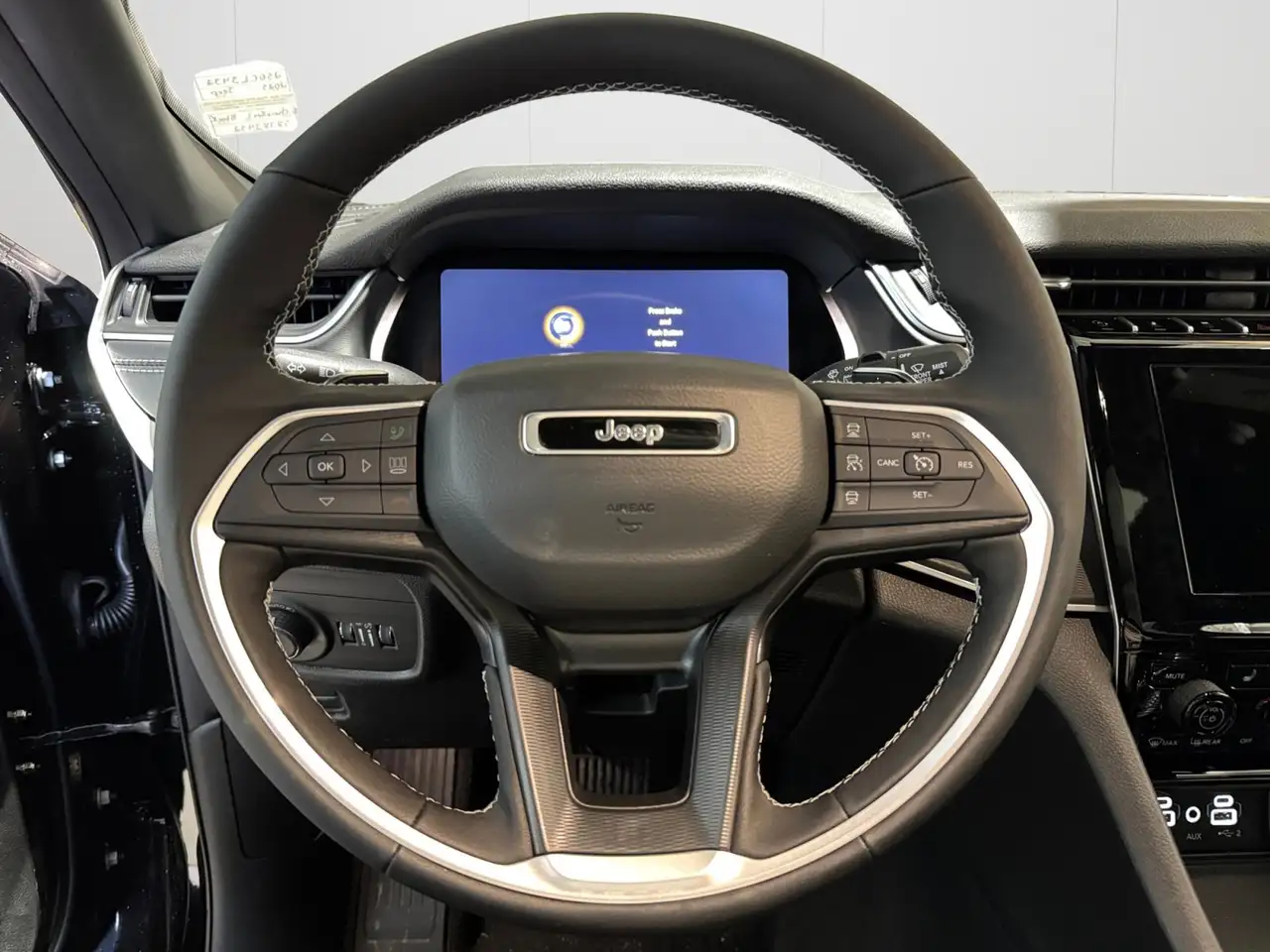 Jeep Grand Cherokee снимка Jeep Grand Cherokee