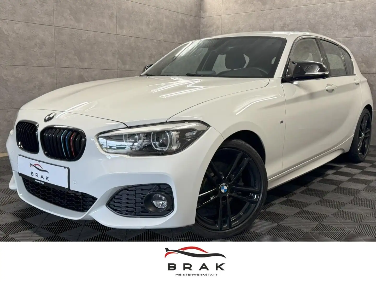 BMW 120 i Edition M Sport Shadow LED*Navi*SHZ*PDC Weiß - 1