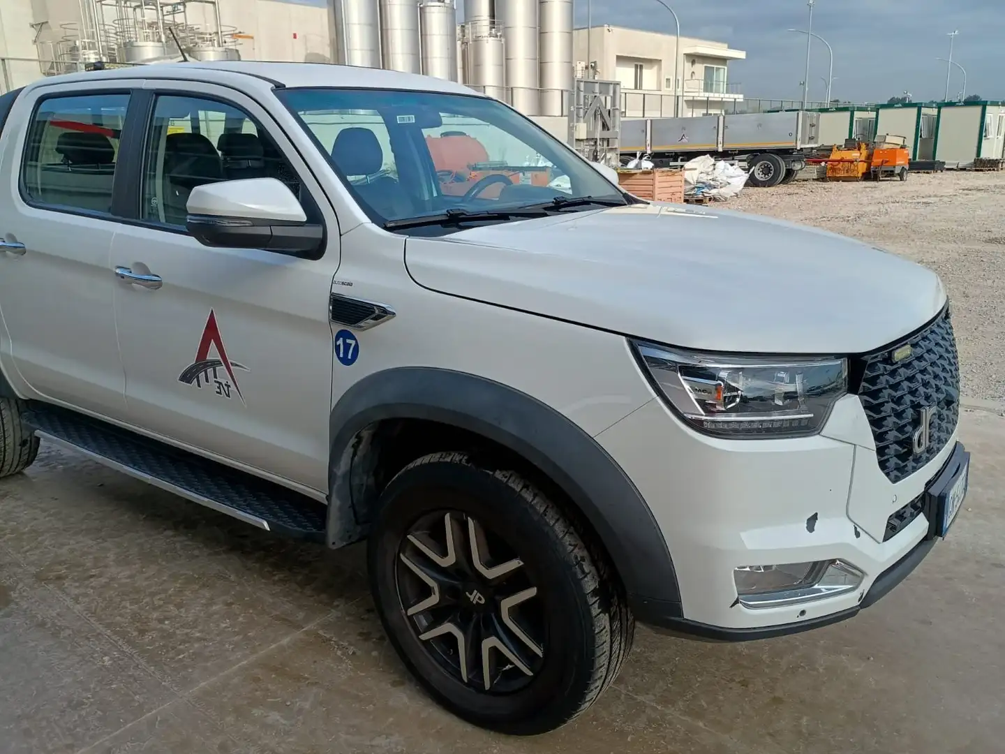 DR Automobiles PK8 PK8 2.0 turbo diesel 4x4 136cv Weiß - 1