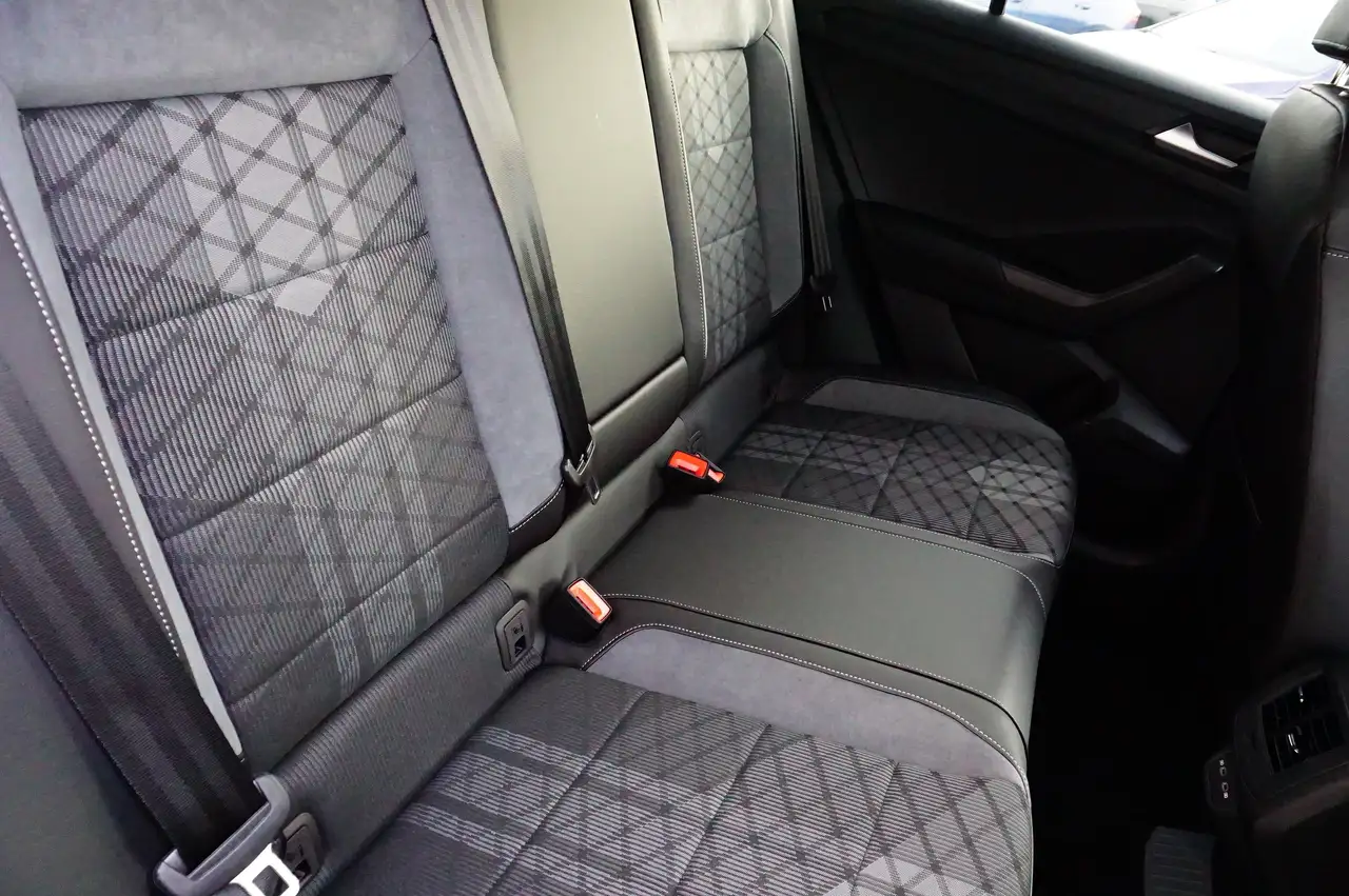 Volkswagen T-Roc R-Line"Black Style"1.5 l TSI 7-Gang-DSG Navi,AHK 14