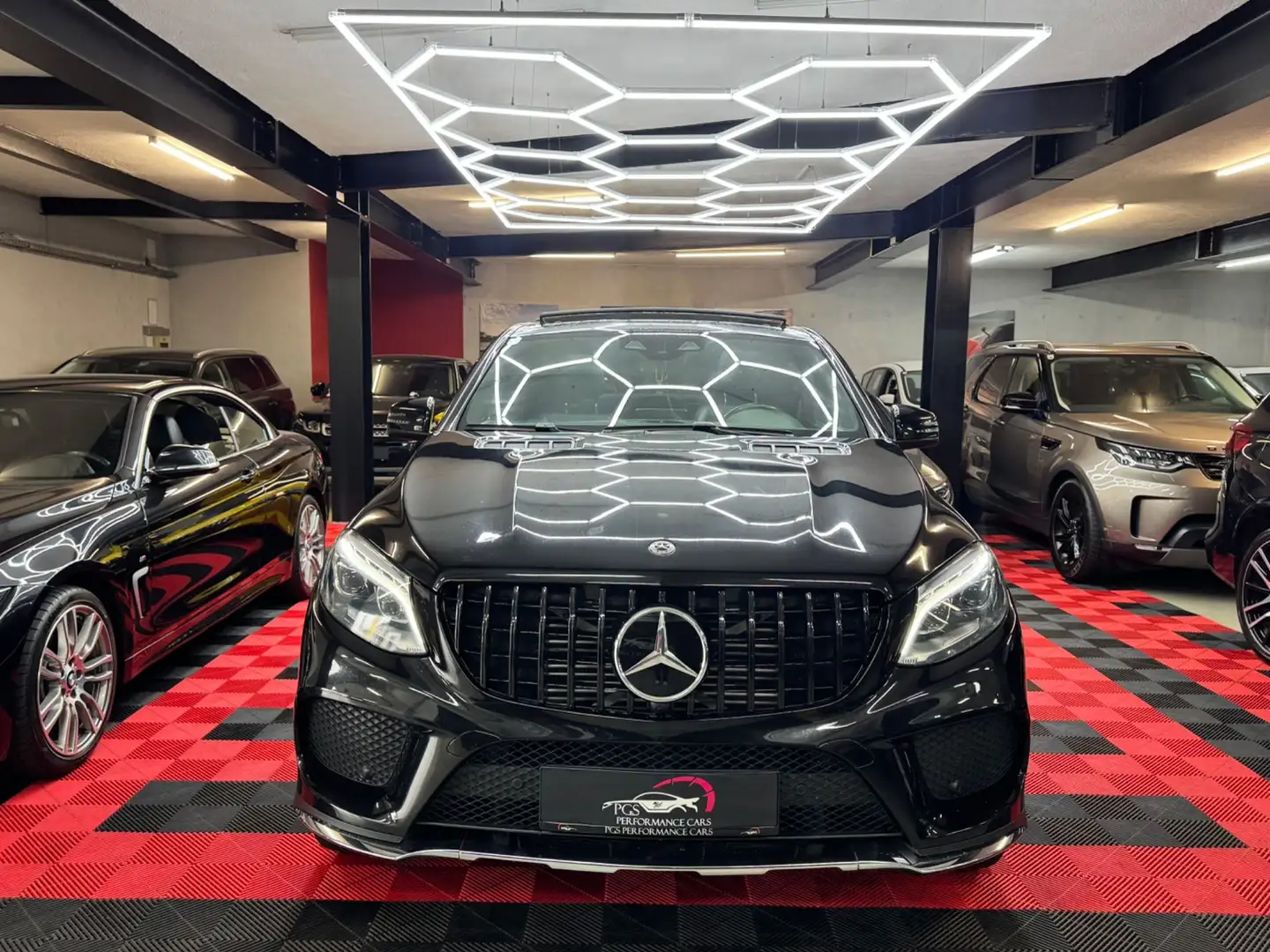 Mercedes-Benz GLE 350 d Coupé 4MATIC Aut. AMG Schwarz - 2