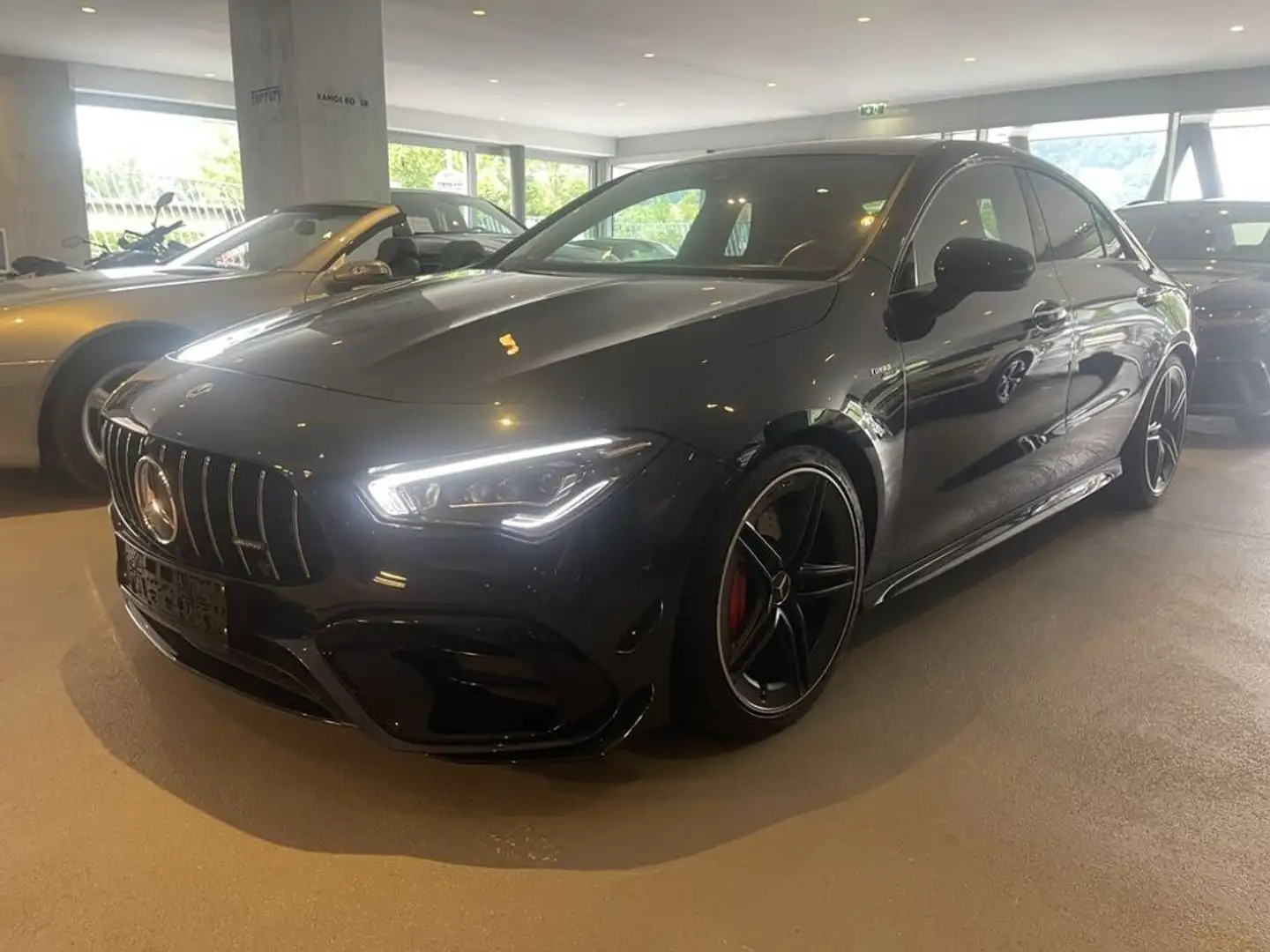 Mercedes-Benz CLA 45 AMG 4Matic+ Burmester Blau - 1