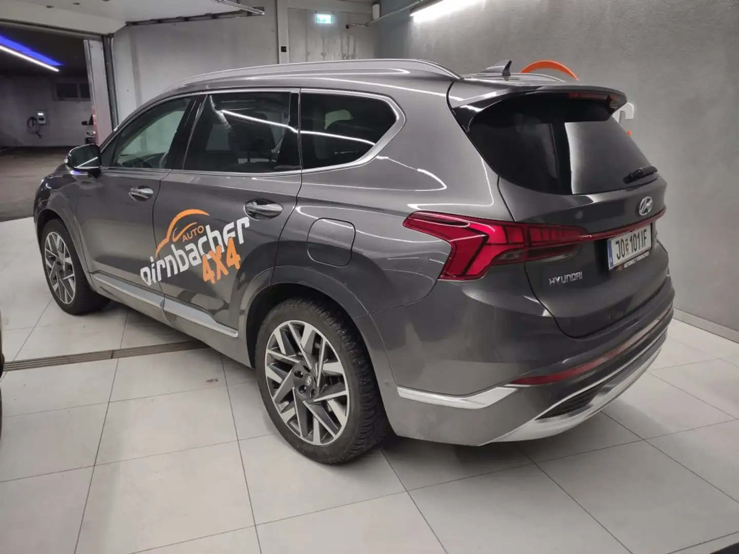 Hyundai SANTA FE 5 Luxury Line 2,2 CRDi 4WD DCT s2dl0 Grau - 2