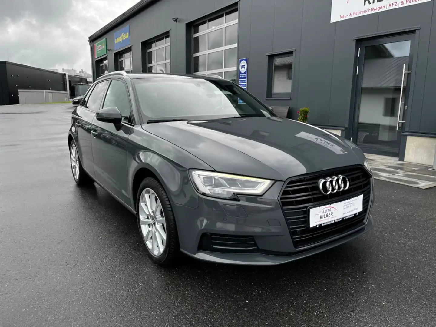 Audi A3 Sportback 35 TFSI S-tronic design / App, DAB Gris - 1