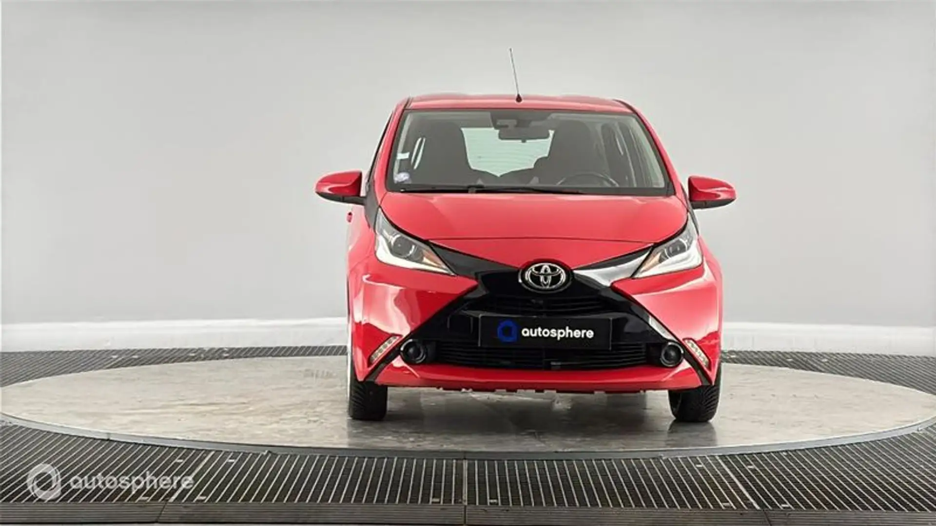 Toyota Aygo 1.0 VVT-i 69ch x-play 5p - 2