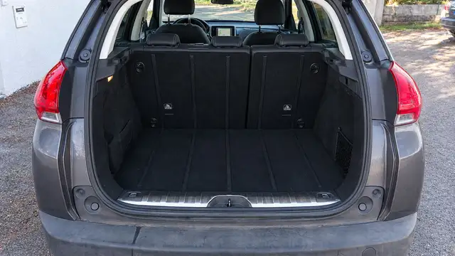 Peugeot 2008 view 14