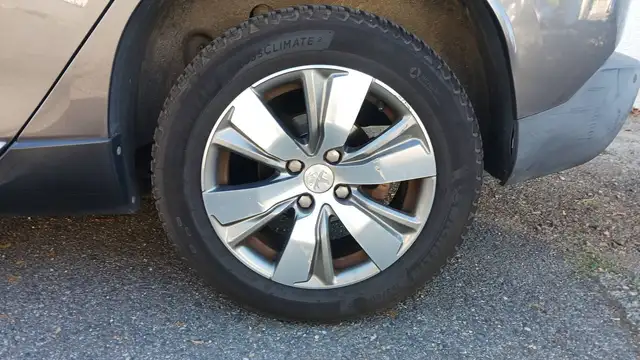 Peugeot 2008 view 19