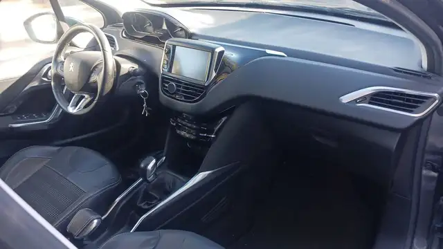 Peugeot 2008 view 10