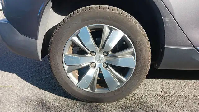 Peugeot 2008 view 16