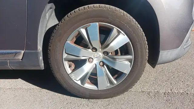 Peugeot 2008 view 17