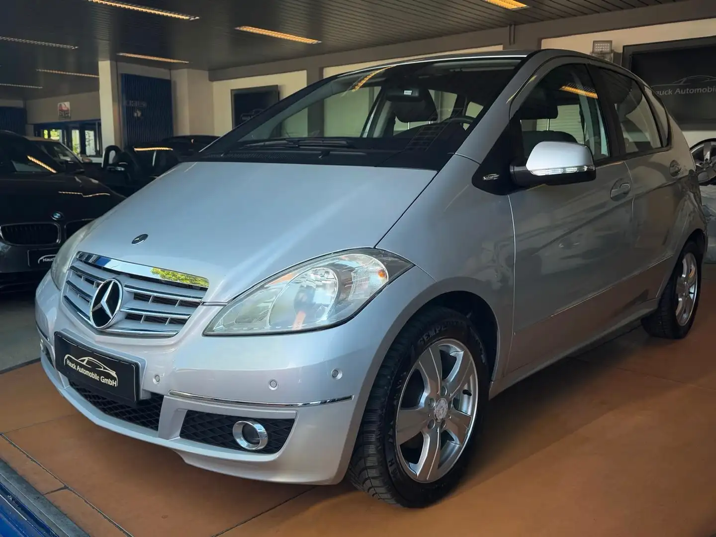 Mercedes-Benz A 160 A -Klasse AUTOM/SHZ/KLIMA Срібний - 1
