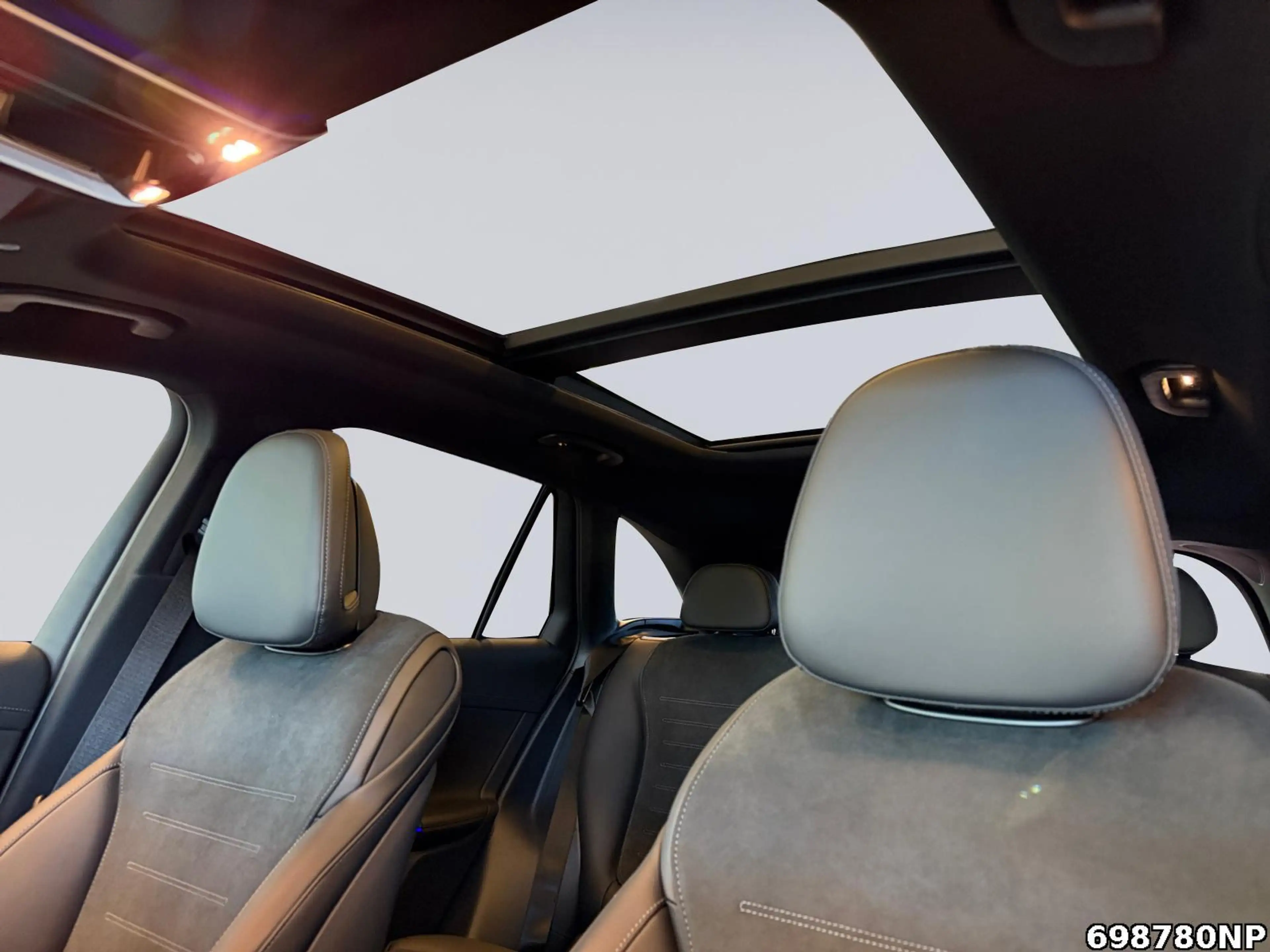 Mercedes-Benz GLC 200 4MATIC EDITION+360°+20"+PANO+AHK+DIGITAL — photo 10