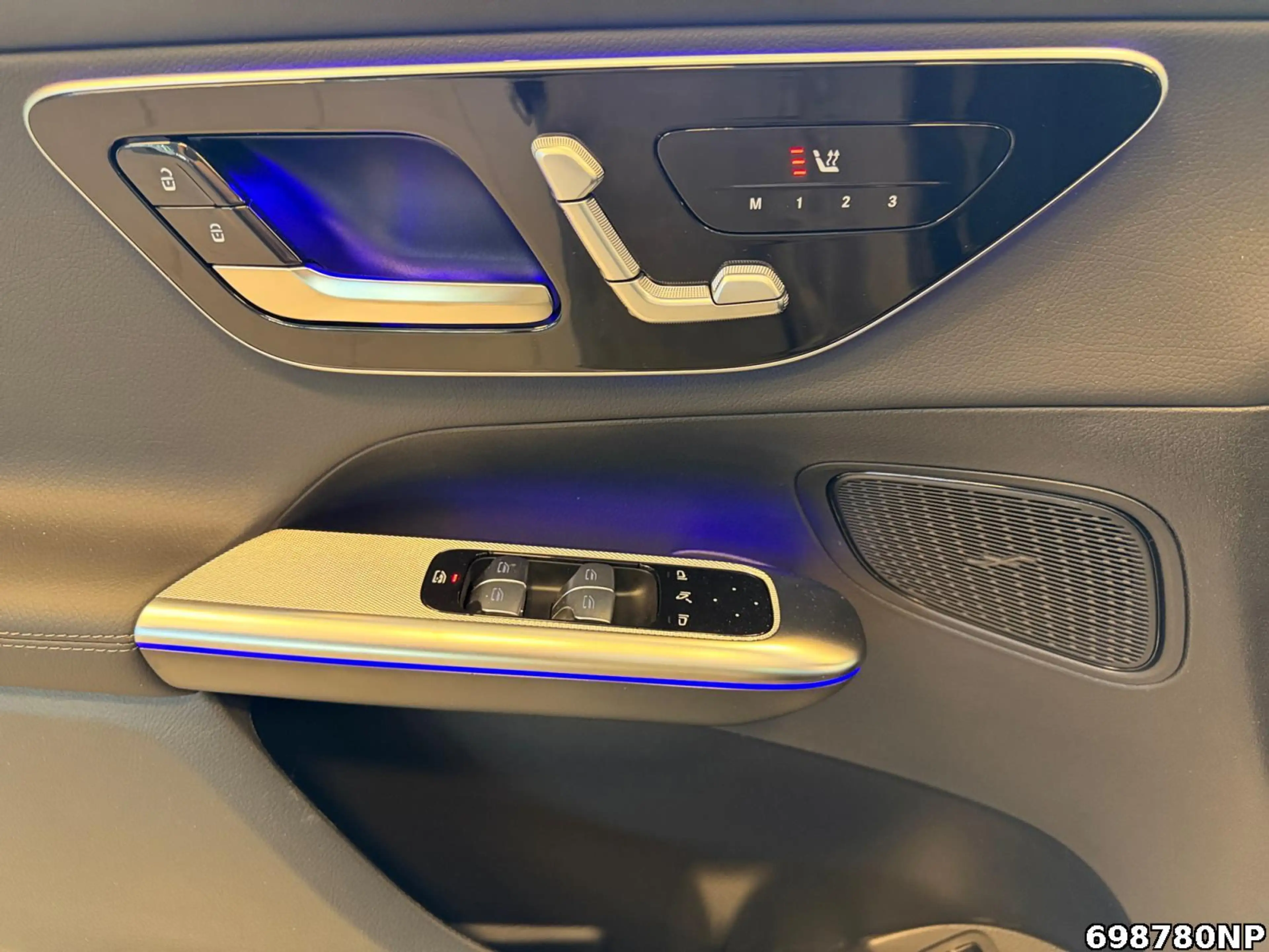 Mercedes-Benz GLC 200 4MATIC EDITION+360°+20"+PANO+AHK+DIGITAL — photo 11