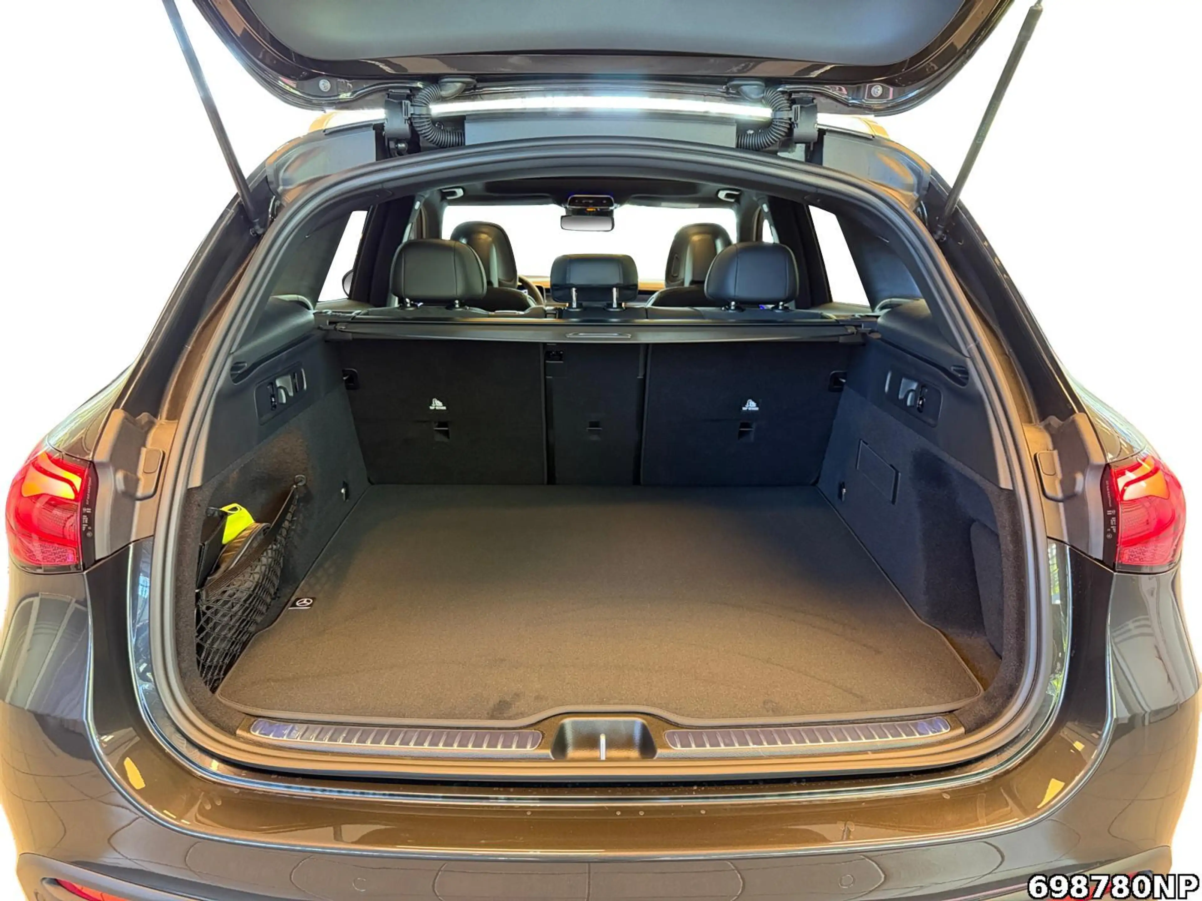 Mercedes-Benz GLC 200 4MATIC EDITION+360°+20"+PANO+AHK+DIGITAL — photo 3
