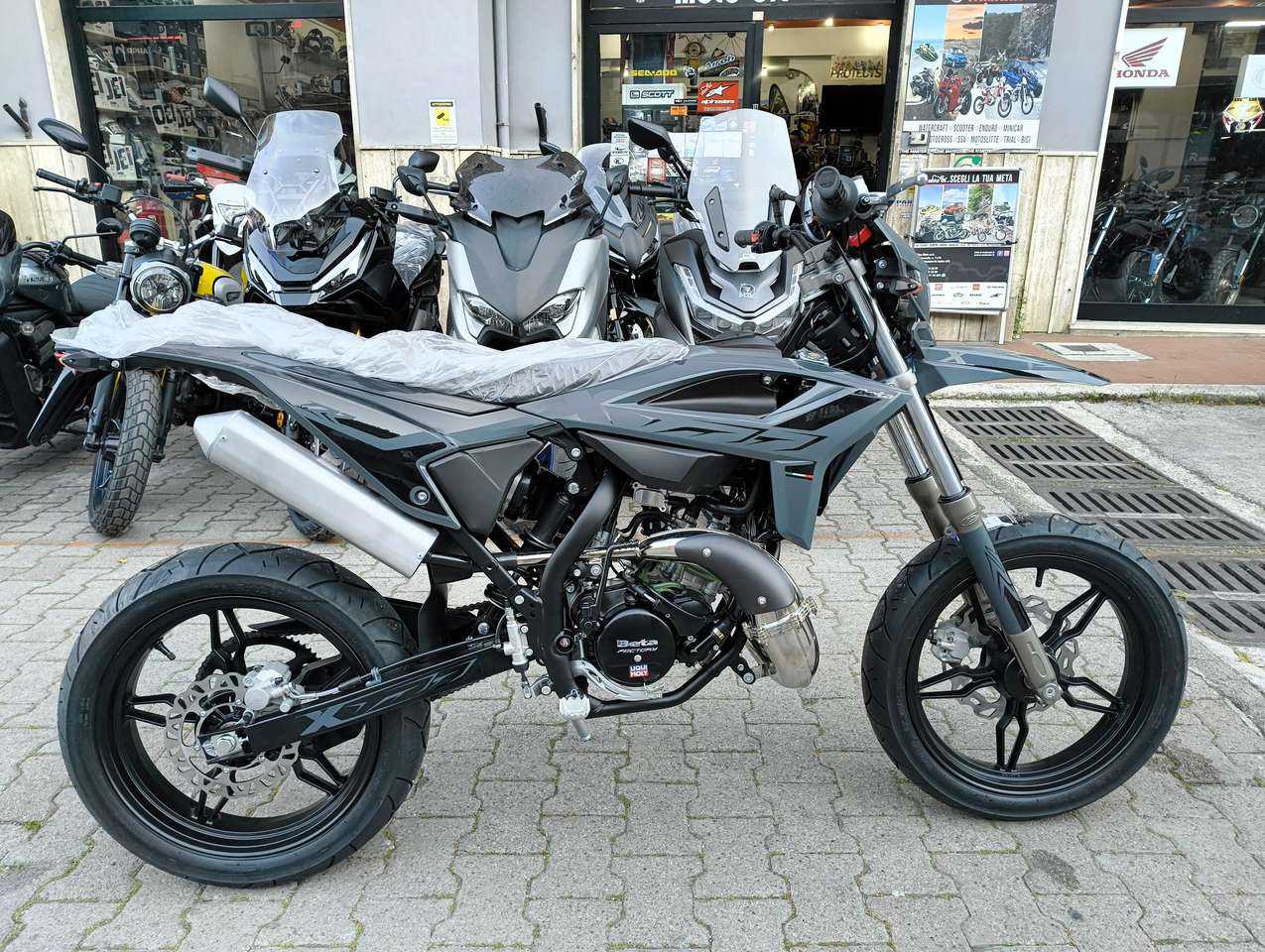 Beta RR Motard 2T 50 – X Special Edition