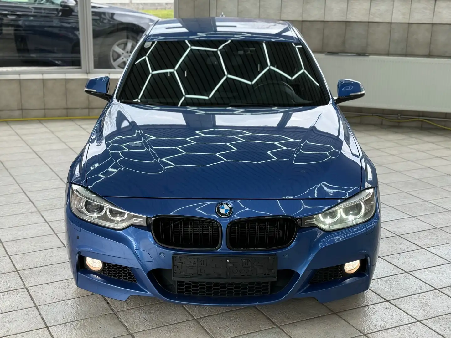 BMW 318 318d / M-Paket / Head-Up / R-Kamera Blau - 2