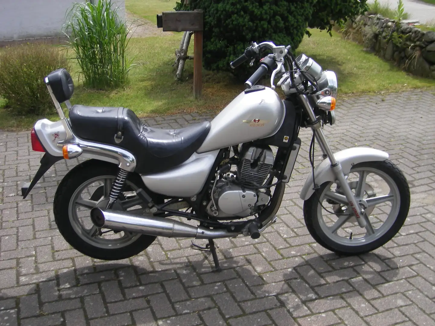 Hyosung Cruise II Silber - 1