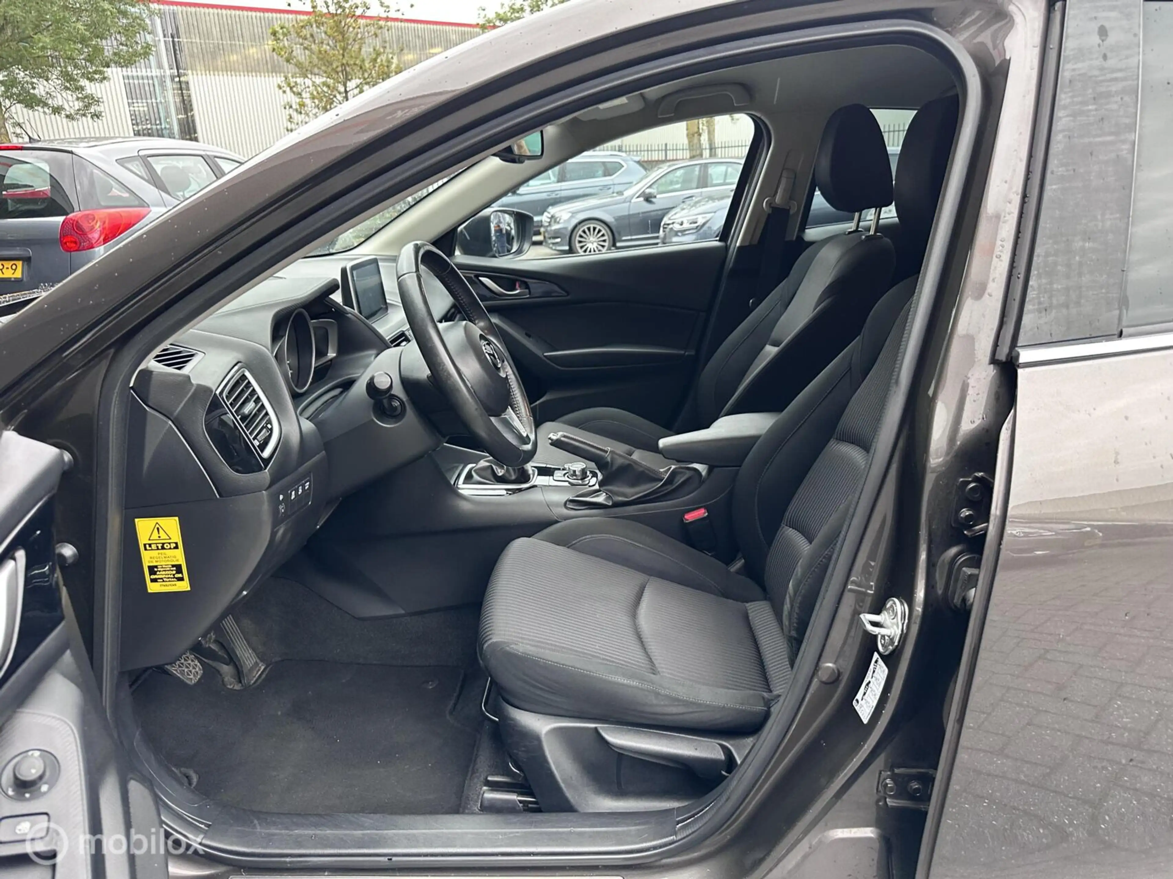 Mazda 3 2.0 SkyLease | CarPlay | Camera | Navi | Cruise | — photo 9