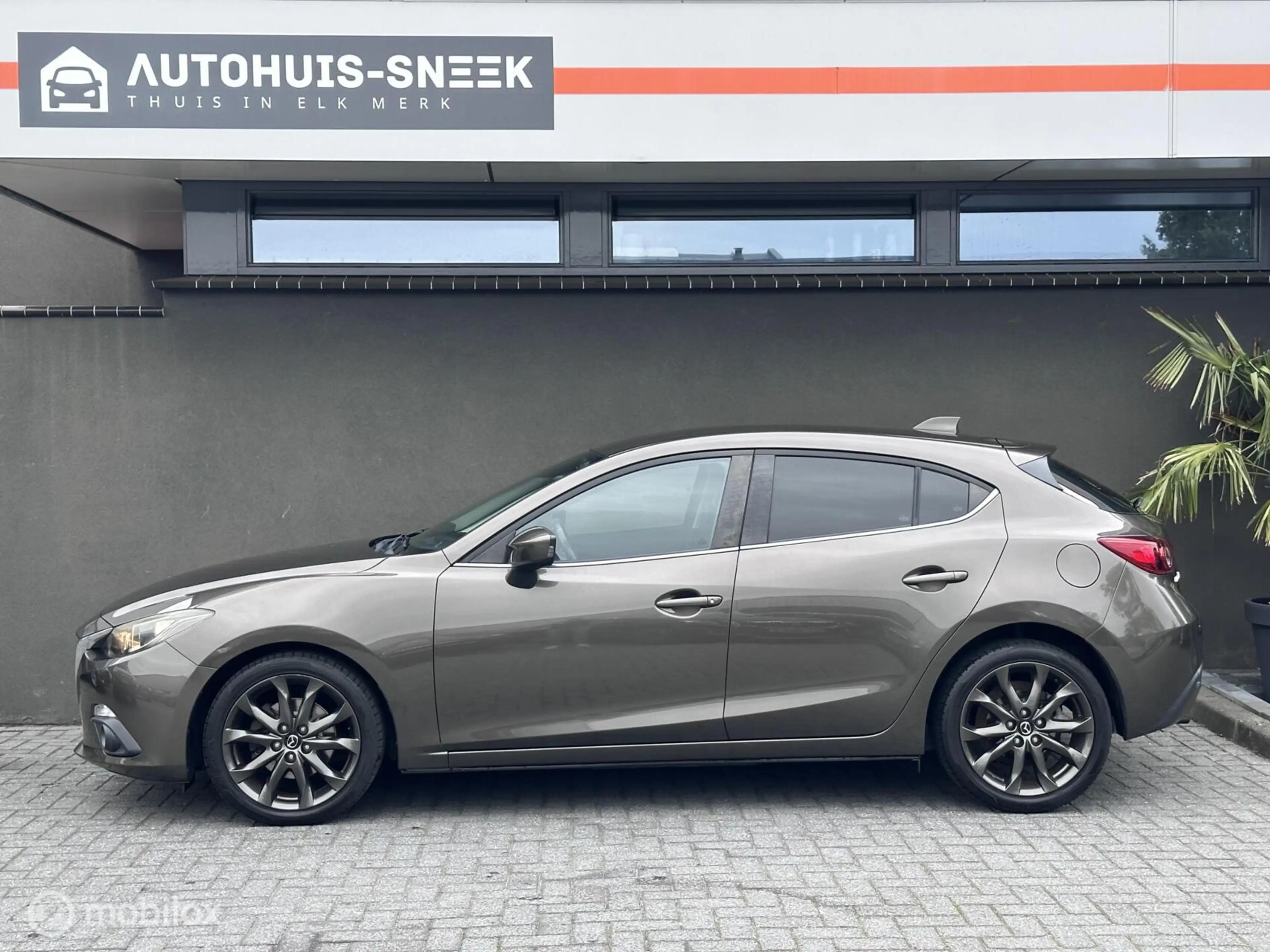 Mazda 3 2.0 SkyLease | CarPlay | Camera | Navi | Cruise | — photo 4
