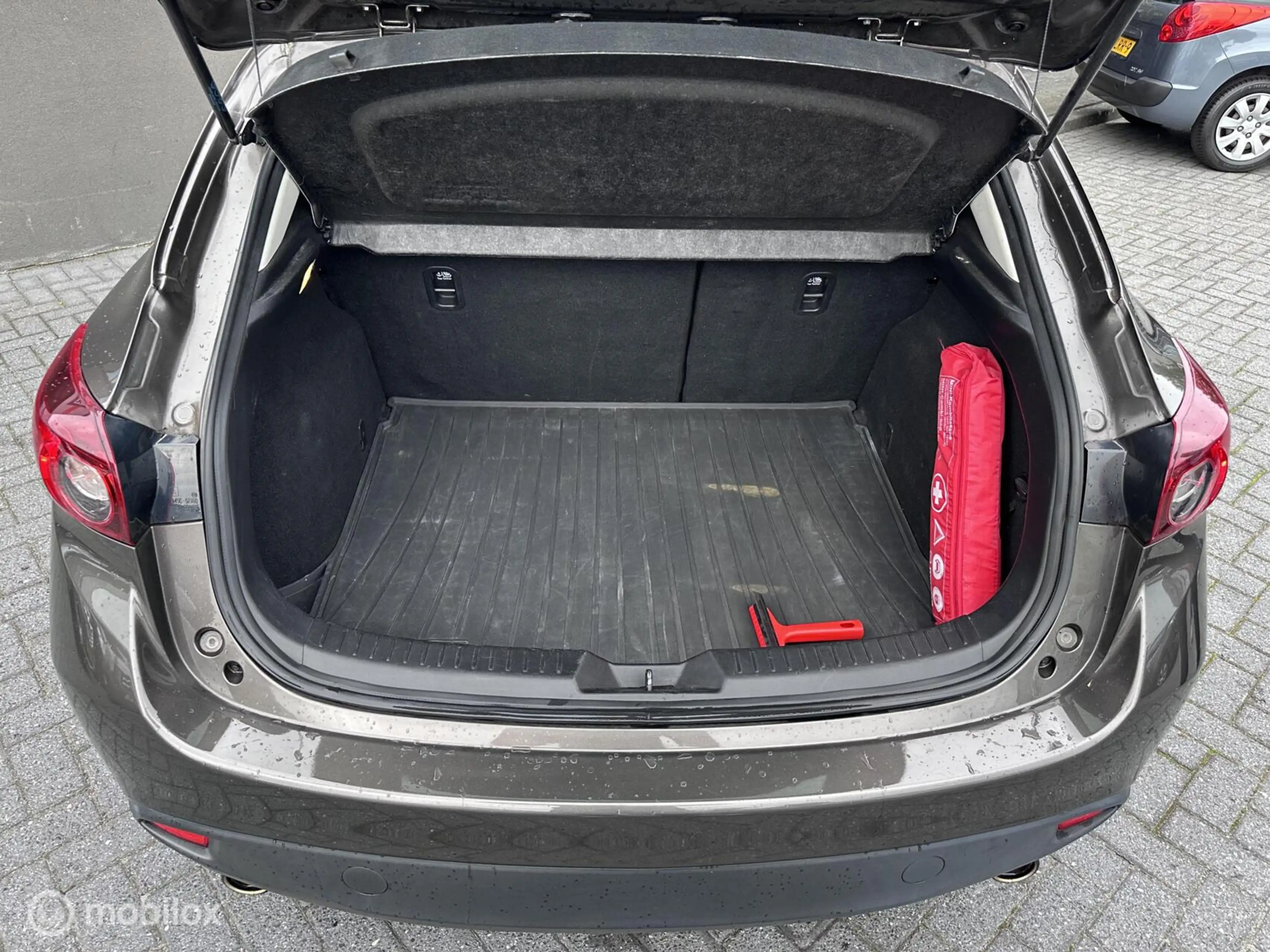 Mazda 3 2.0 SkyLease | CarPlay | Camera | Navi | Cruise | — photo 13