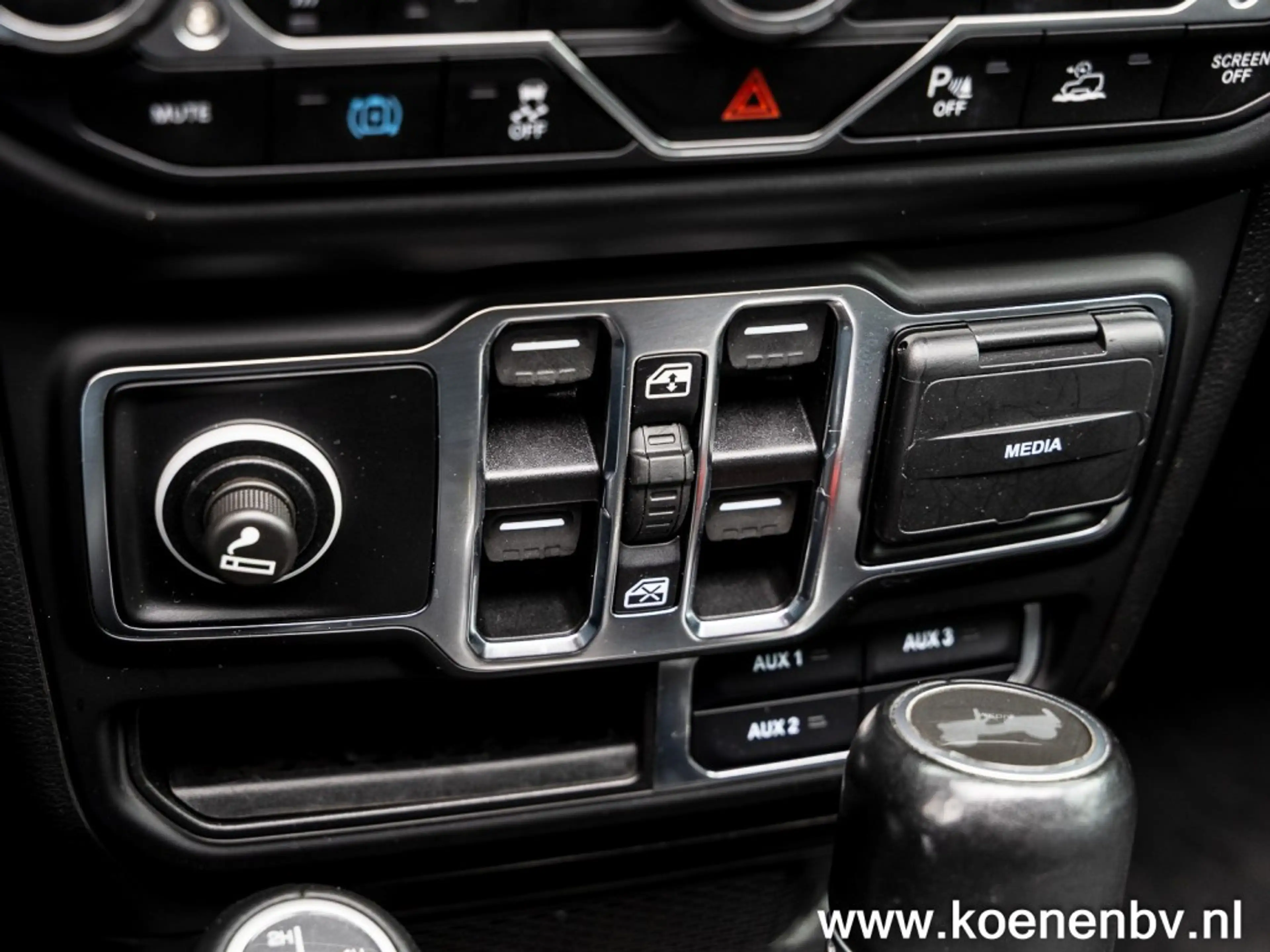 Jeep Wrangler 4XE 380 SAHARA 4x4 Automaat FUEL LM / BESTOP SUNRI — photo 39