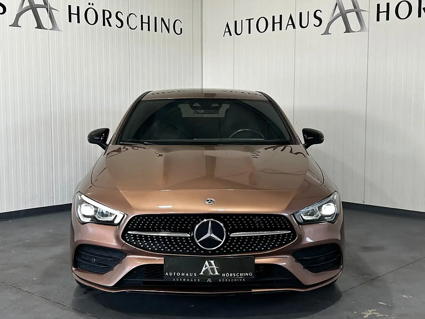 Mercedes-Benz CLA 180 d //AMG-PAKET//AMBIENTE//SITZHEIZUNG Gold - 2