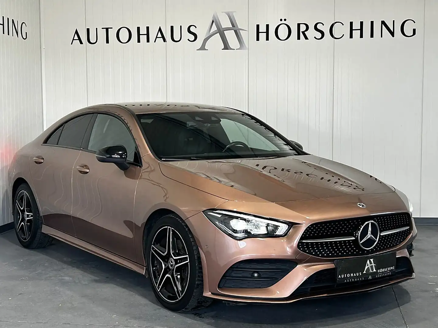 Mercedes-Benz CLA 180 d //AMG-PAKET//AMBIENTE//SITZHEIZUNG Gold - 1