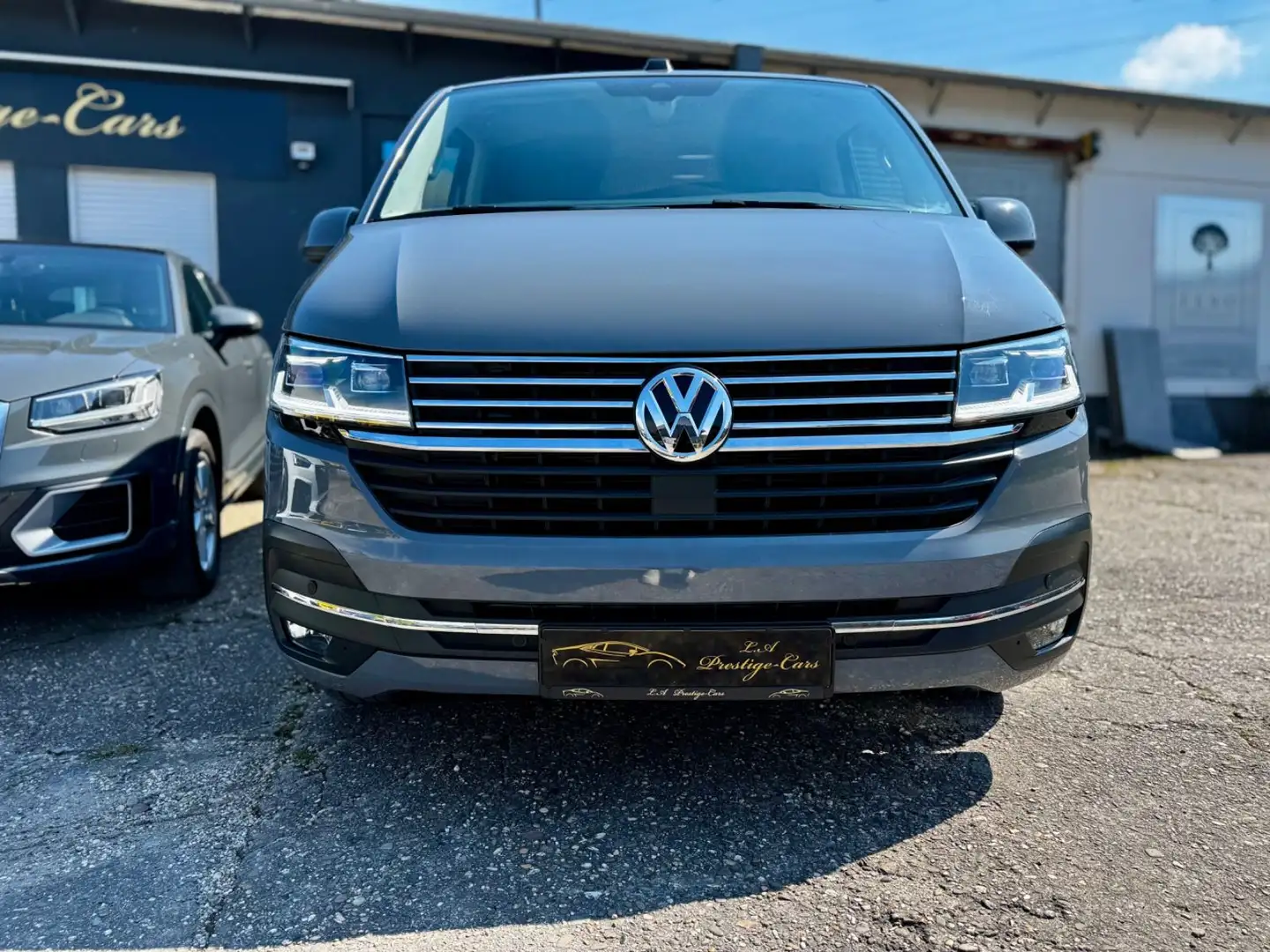 Volkswagen T6 Multivan T6 2.0TDI Multivan Generation Six*Virtual*LED* Grau - 2