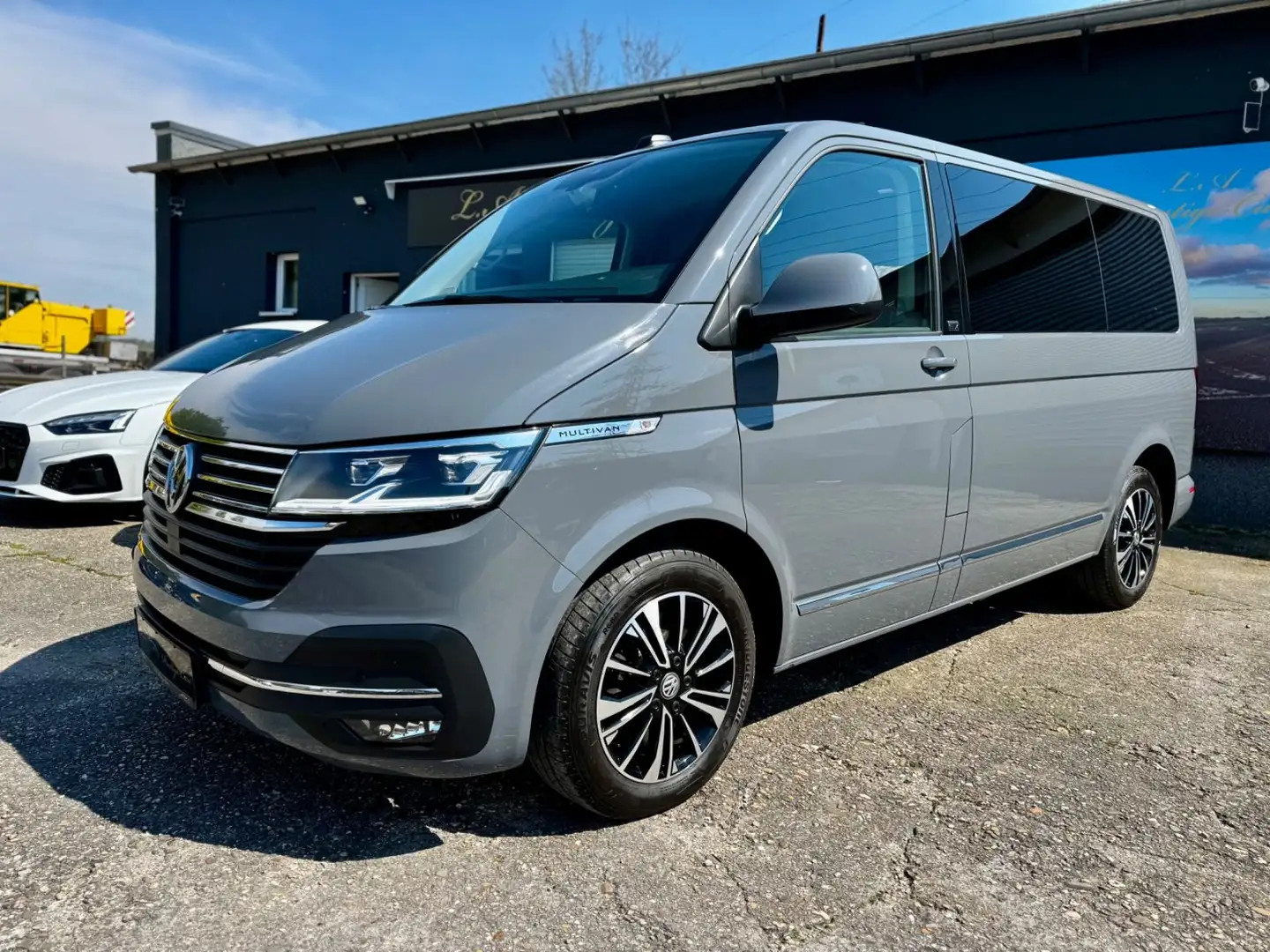 Volkswagen T6 Multivan T6 2.0TDI Multivan Generation Six*Virtual*LED* Grau - 1