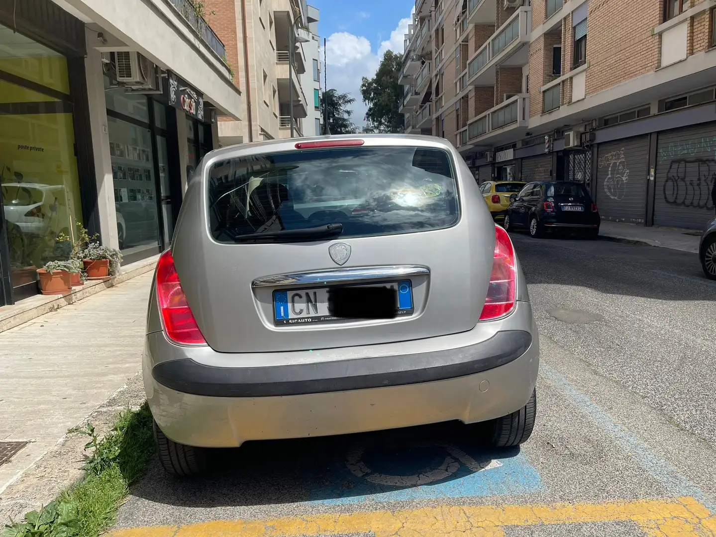 Lancia Ypsilon Ypsilon 1.2 8v Argent - 1