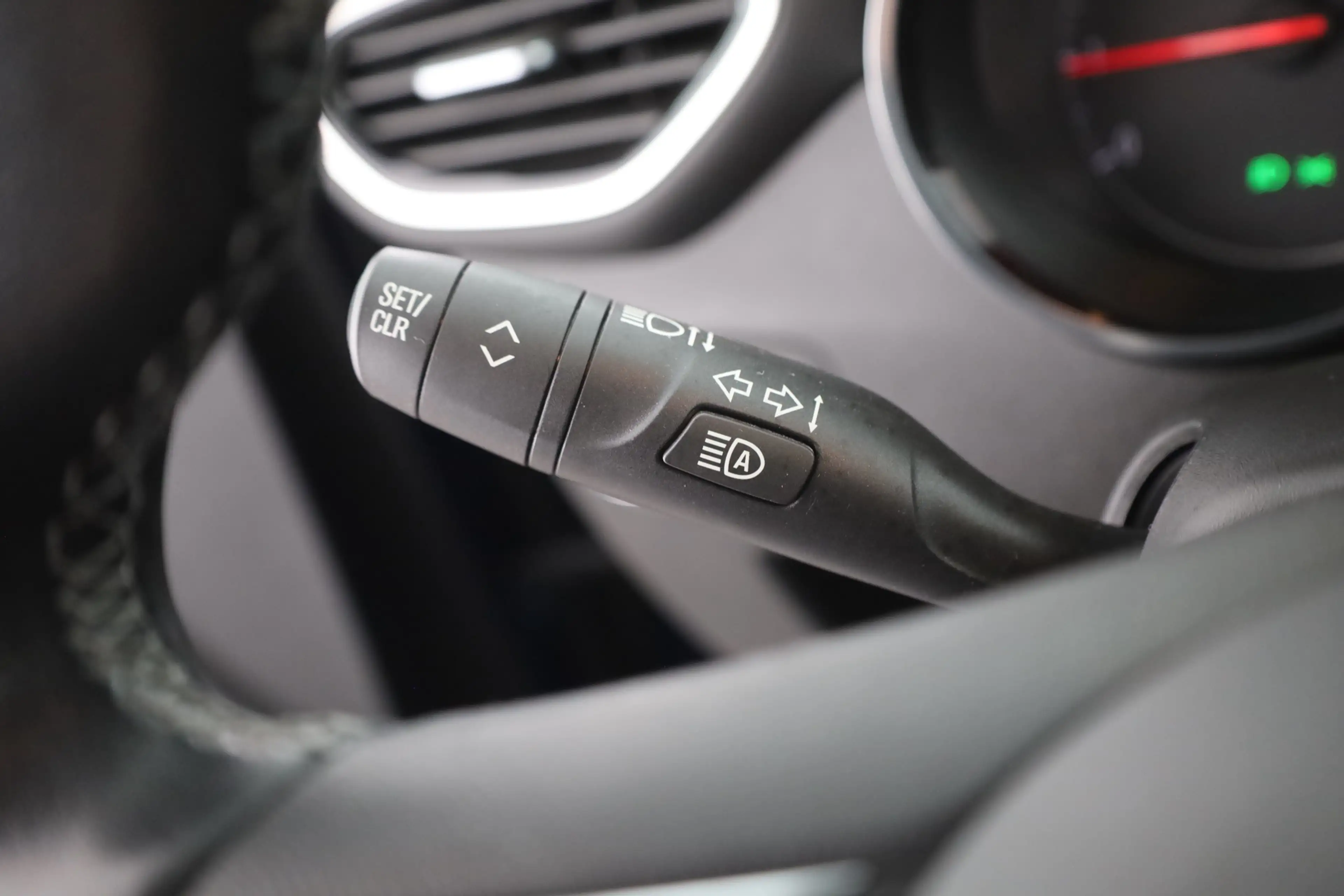Opel Crossland 1.2 Turbo Elegance LED Sitzheizung DAB — photo 15
