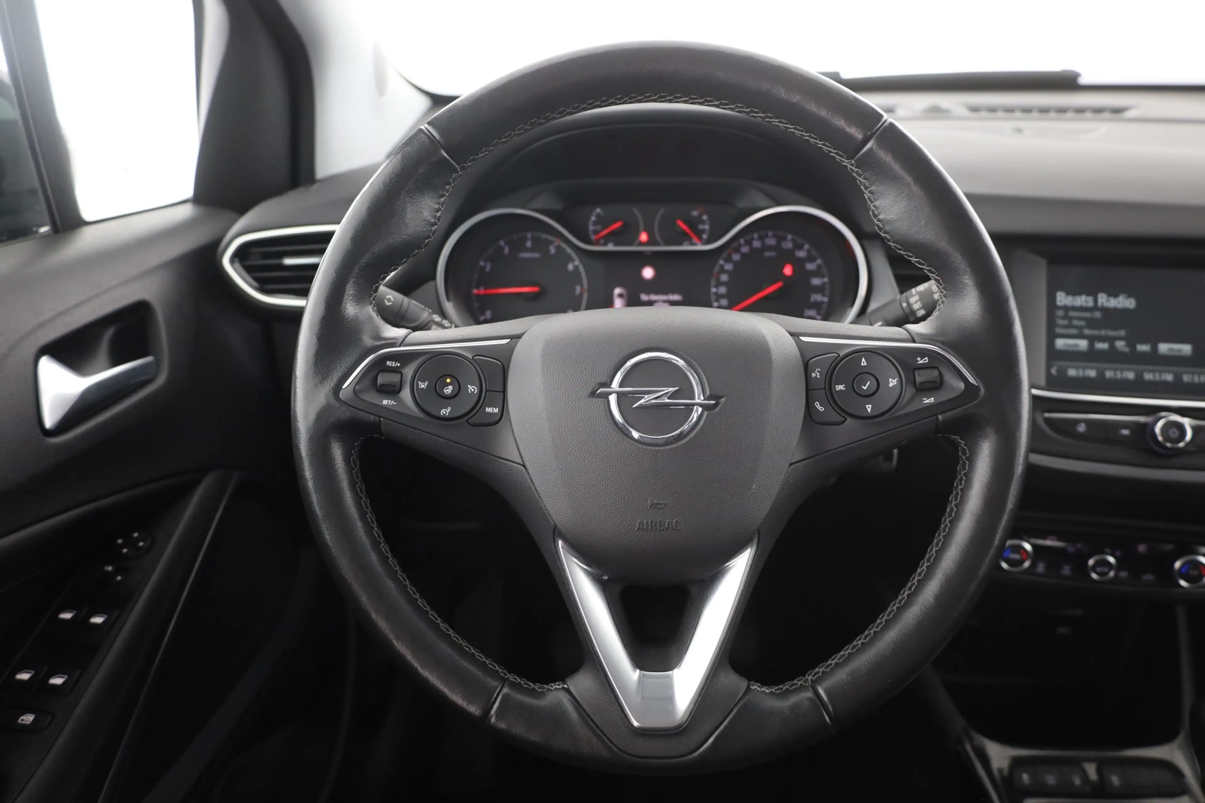 Opel Crossland 1.2 Turbo Elegance LED Sitzheizung DAB — photo 14