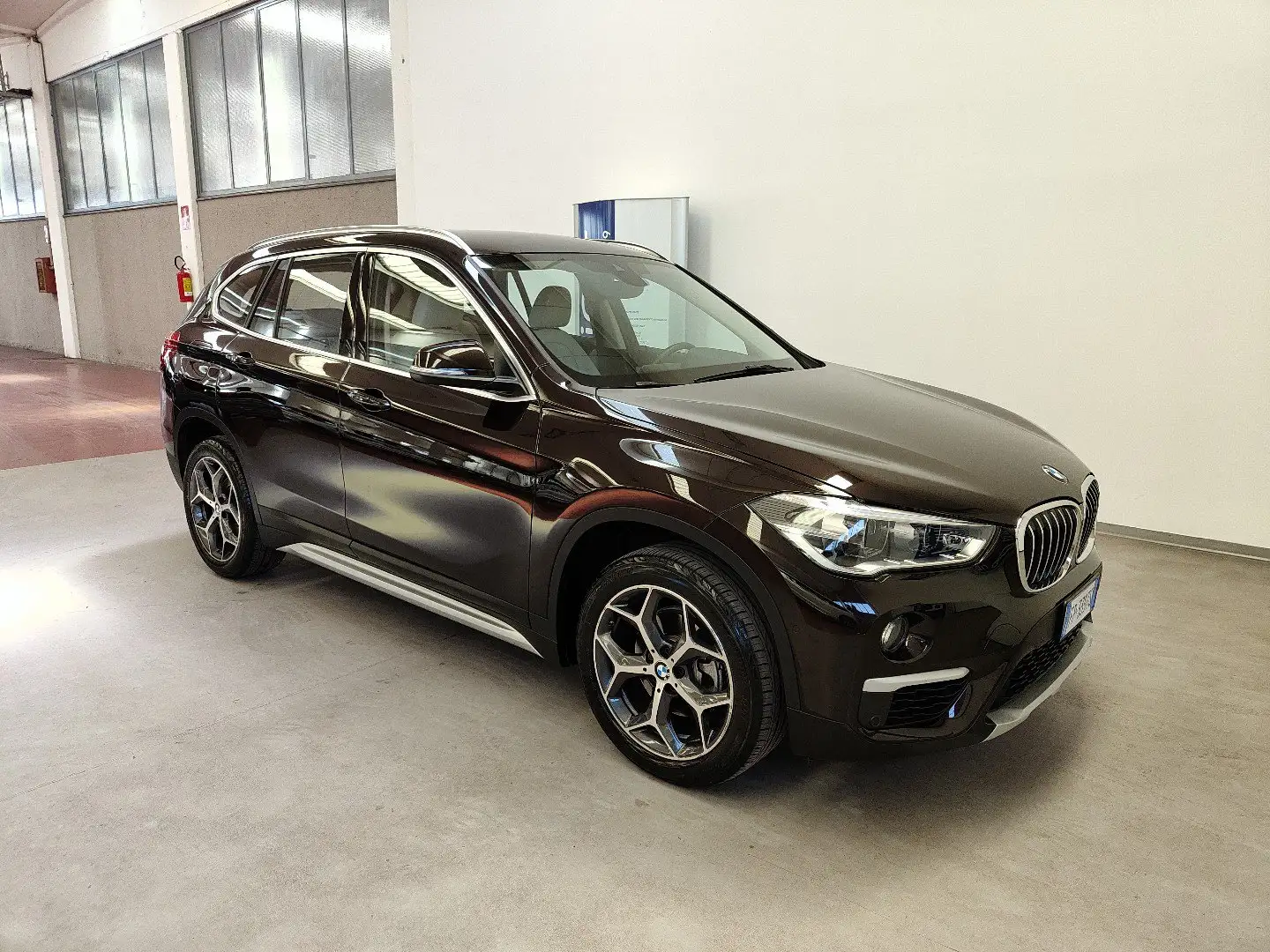 BMW X1 sDrive18i 140cv xLine auto Pelle Navi Fari LED 18” Braun - 2