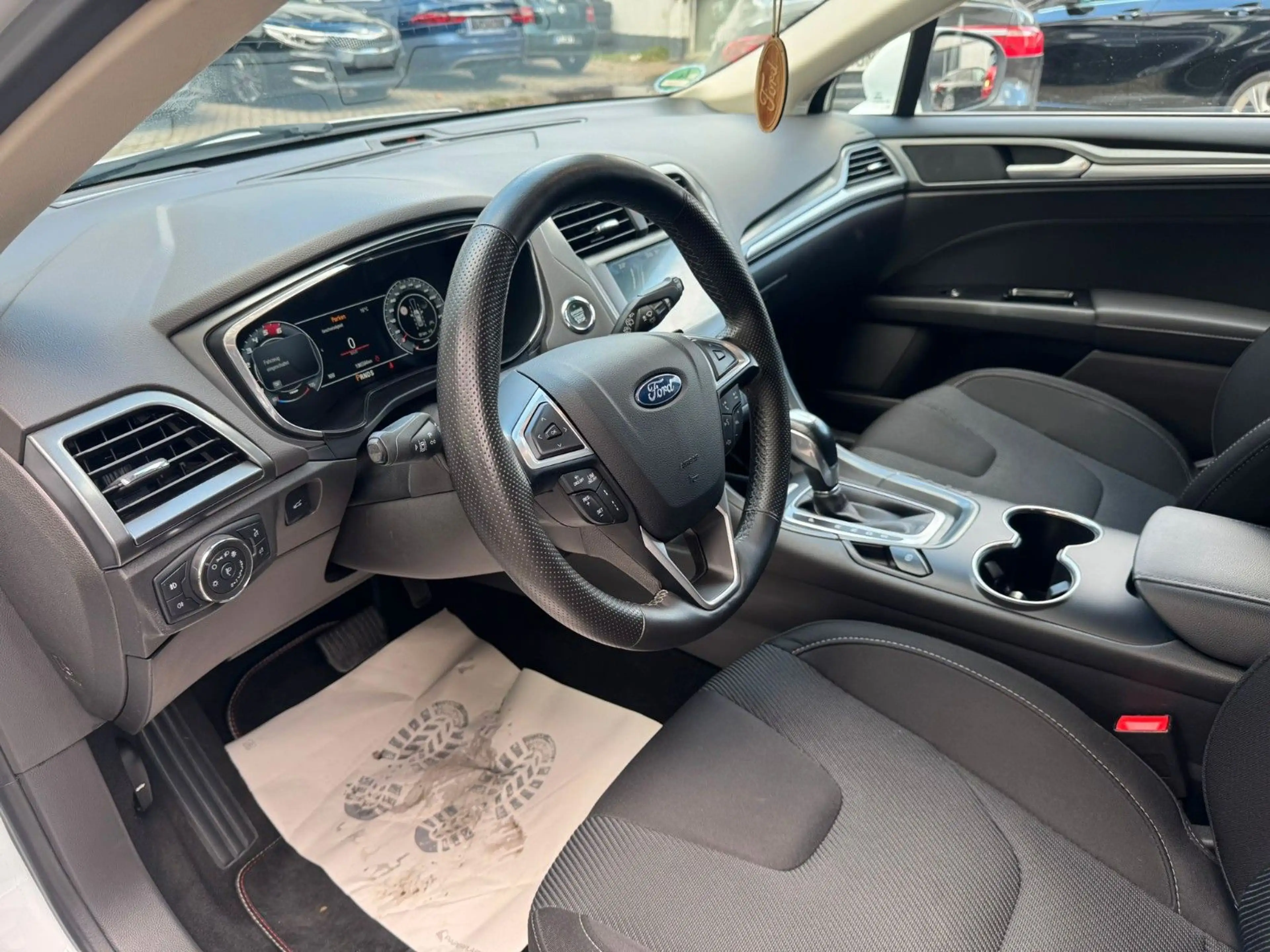Ford Mondeo Turnier 2.0 TDCi  Titanium Automatik — photo 11