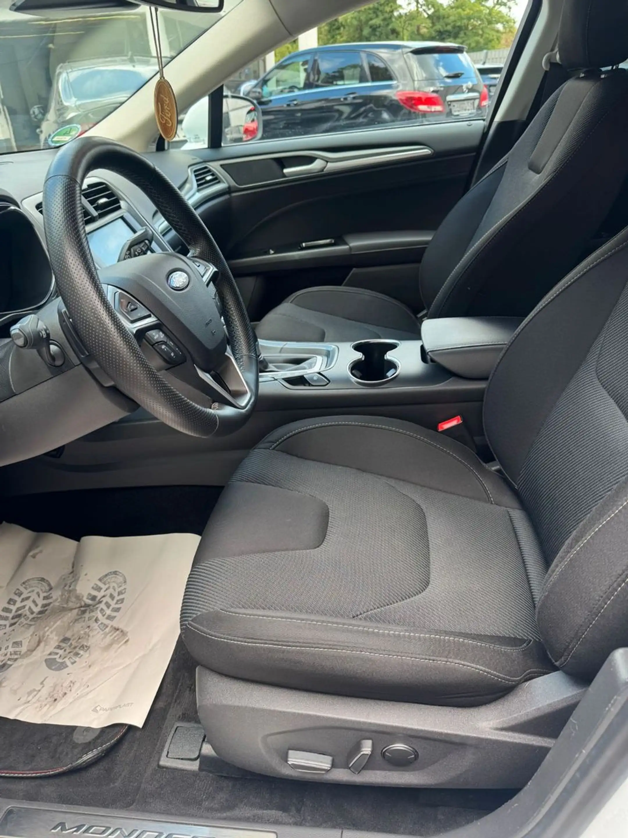 Ford Mondeo Turnier 2.0 TDCi  Titanium Automatik — photo 12
