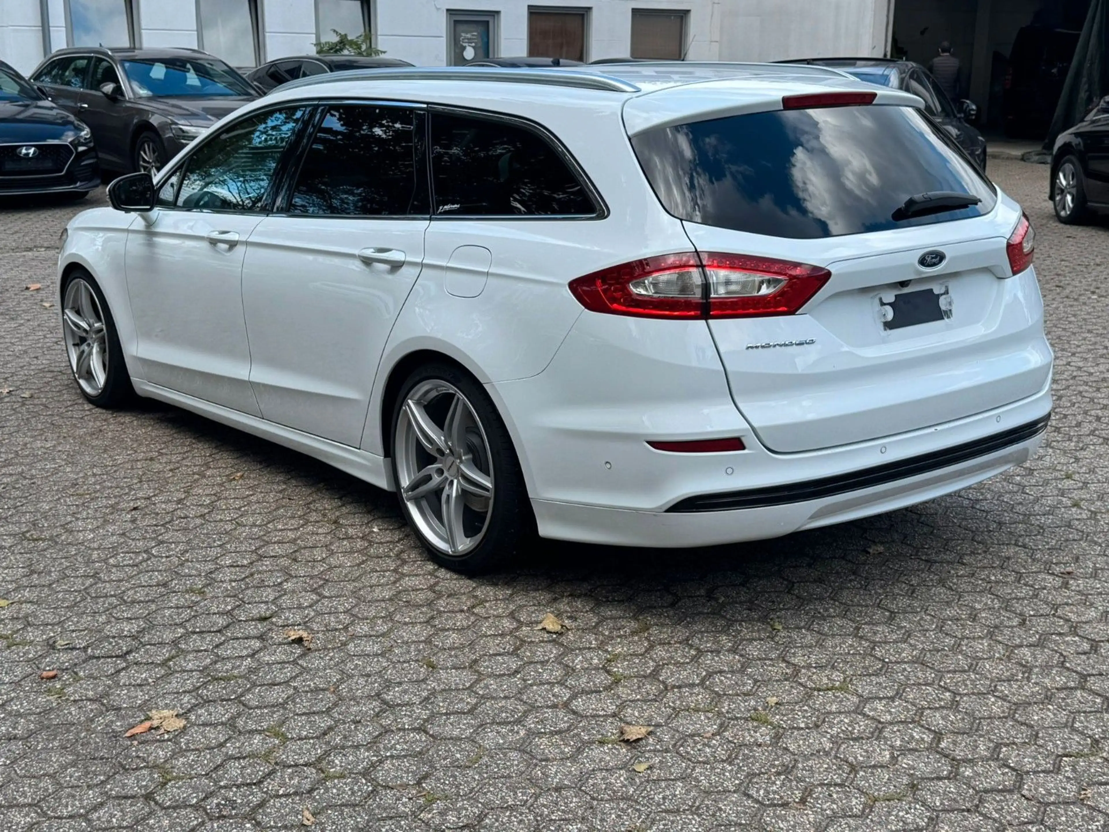 Ford Mondeo Turnier 2.0 TDCi  Titanium Automatik — photo 3
