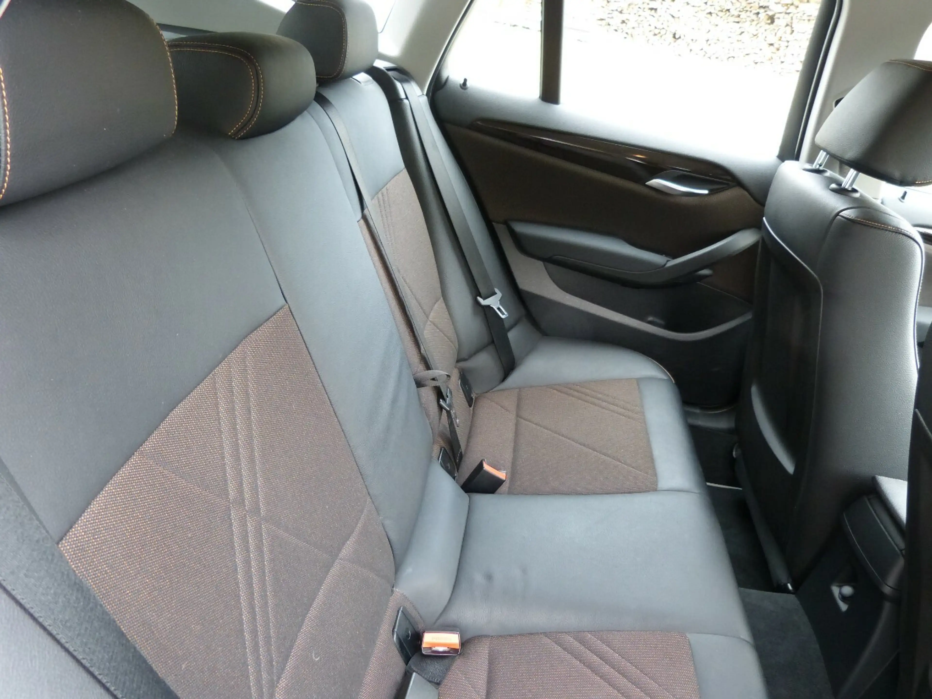 BMW X1 xDrive 18 d xLine [ALLRAD] — photo 13