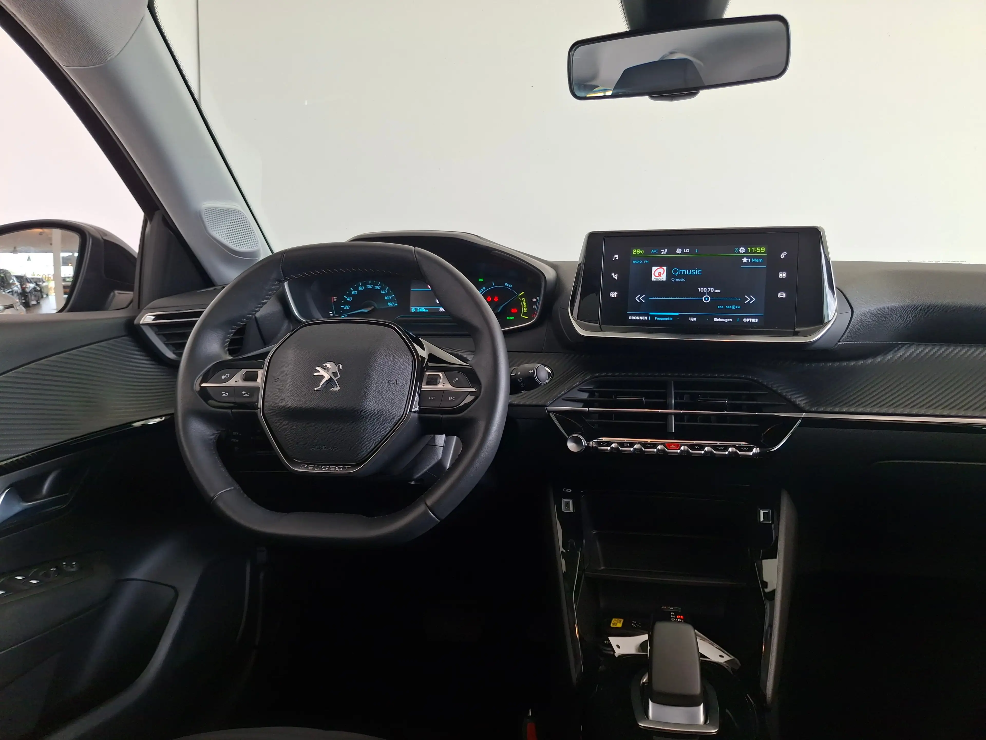 Peugeot e-208 EV Active Pack 50 kWh SOH 92,6% PDC CARPLAY ECC — photo 15