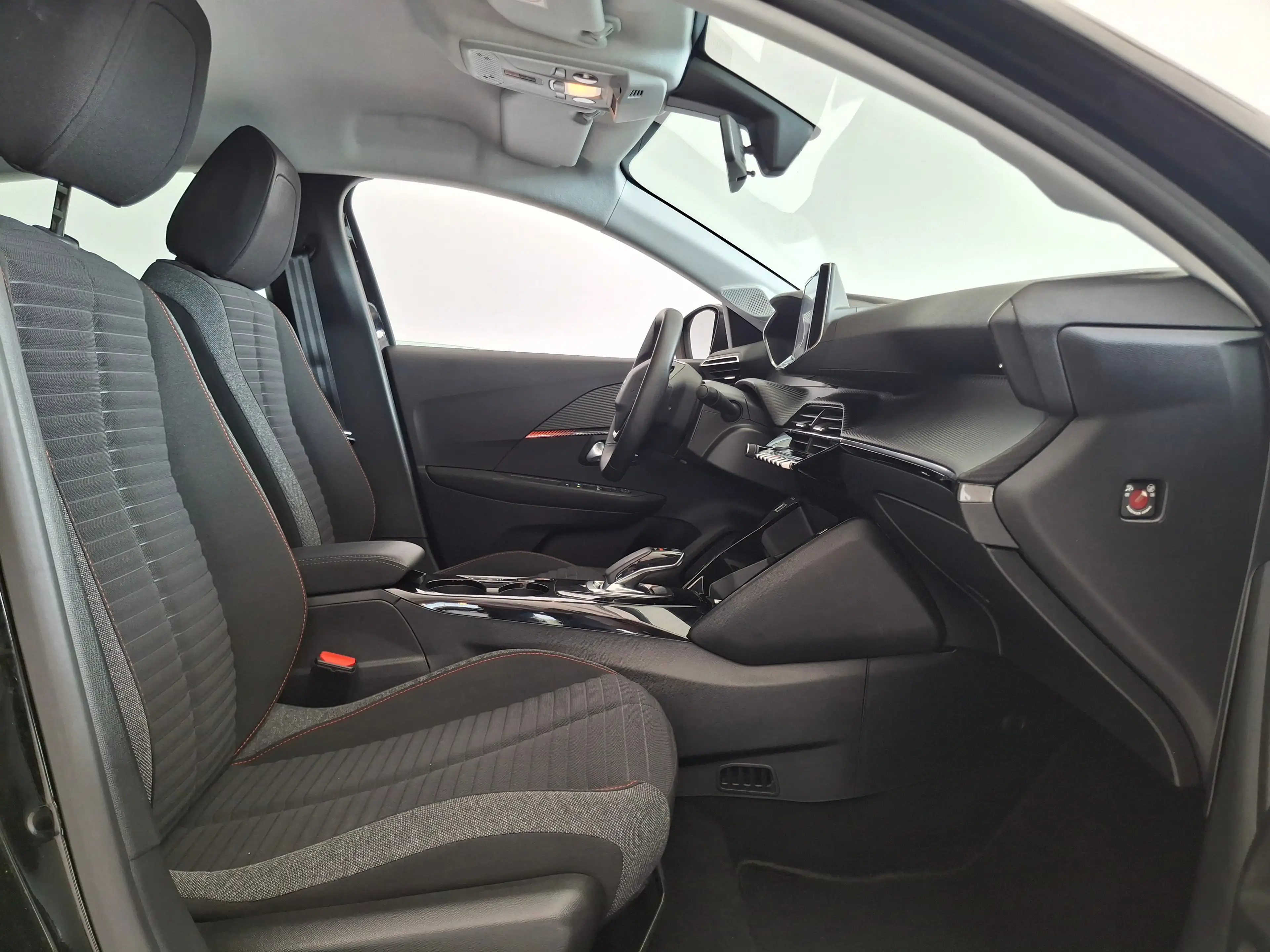Peugeot e-208 EV Active Pack 50 kWh SOH 92,6% PDC CARPLAY ECC — photo 4